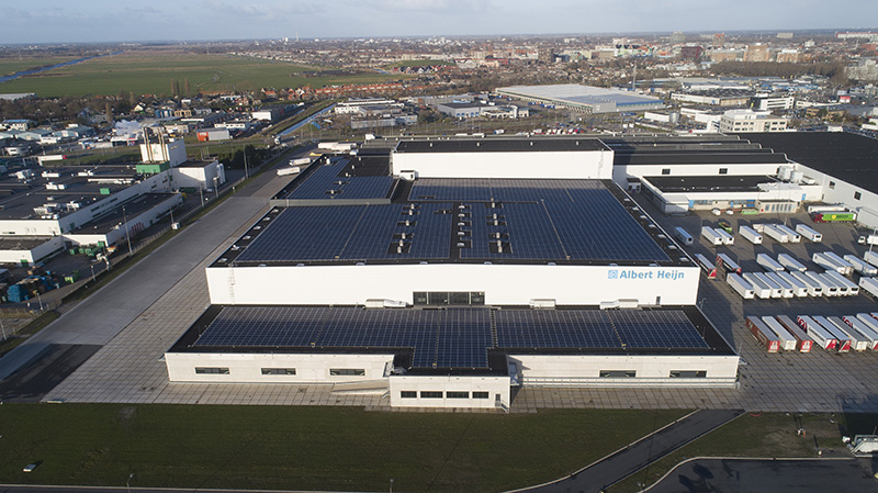 Bedrijfsdaken bieden volop kansen voor zonne-energie.