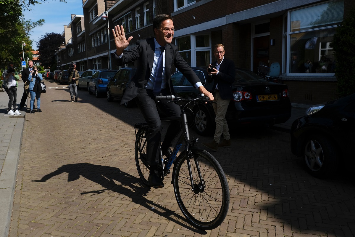 Zo gaat Nederland in vijf fases uit de corona-lockdown