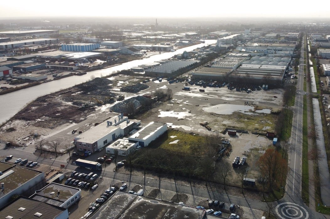 VDG Real Estate en Next Level kopen kavel van 15.440 m2 in Waalwijk