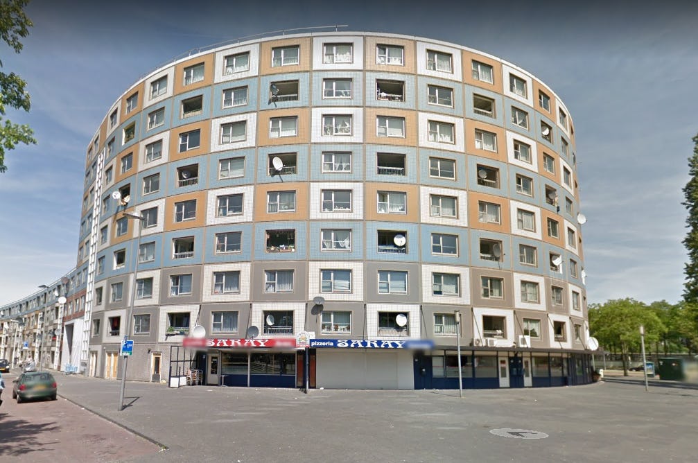 Huurwoningen van Vestia in de gebouw de Peperklip aan de Rosetraat op Rotterdam-Zuid. Foto: Google Maps. 