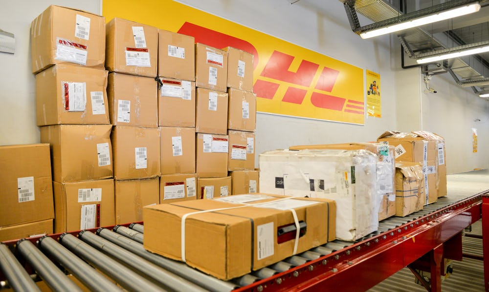 DHL stopt 125 miljoen in twee logistieke centra