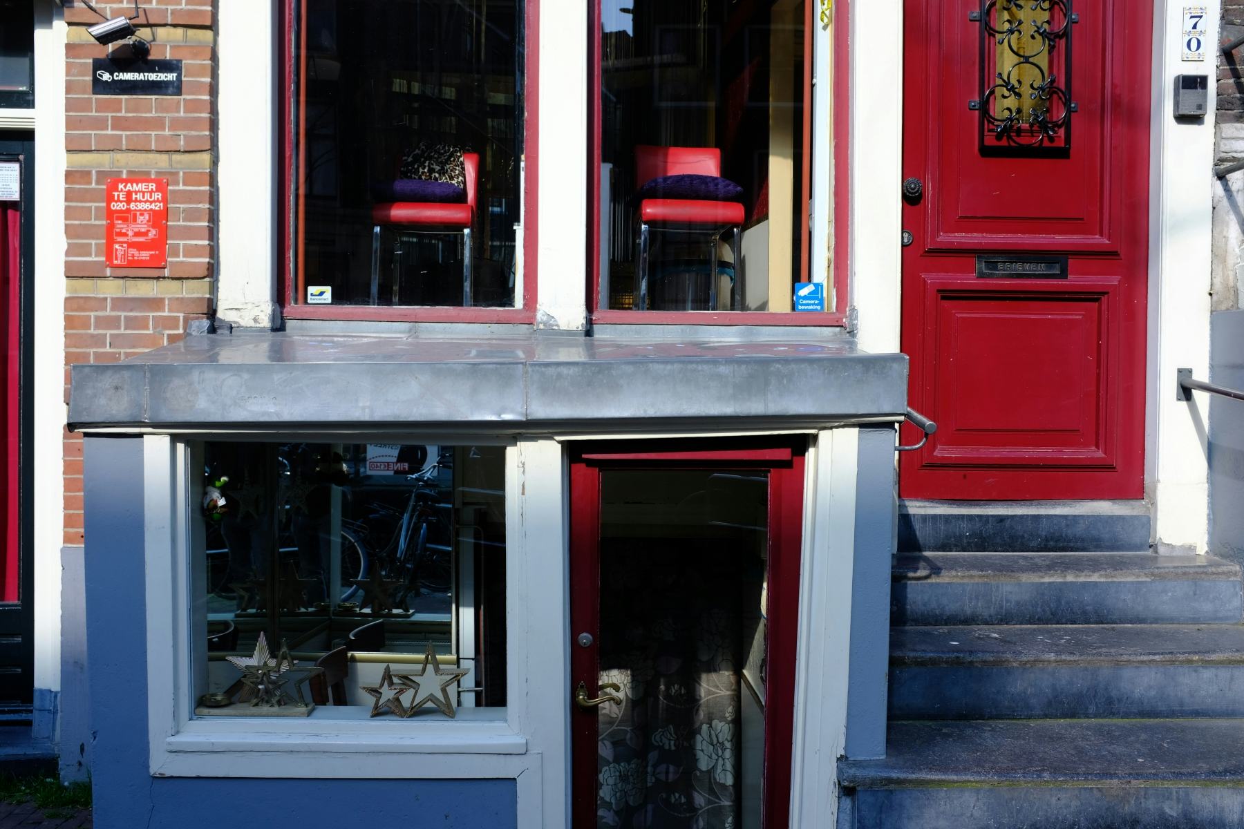 De gemeente Amsterdam wil af van de sekswerkers op de Wallen.