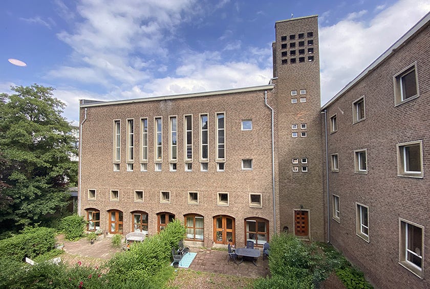 Tv-producent koopt voormalig klooster in Rotterdam