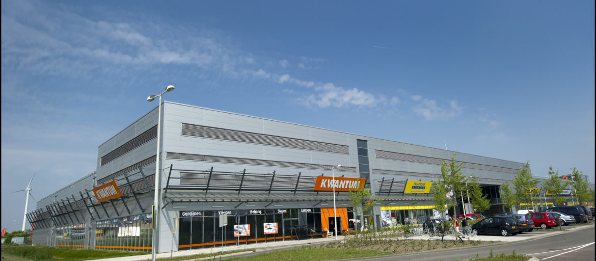 Amsterdam - Westpoort meubelboulevard langs de A5