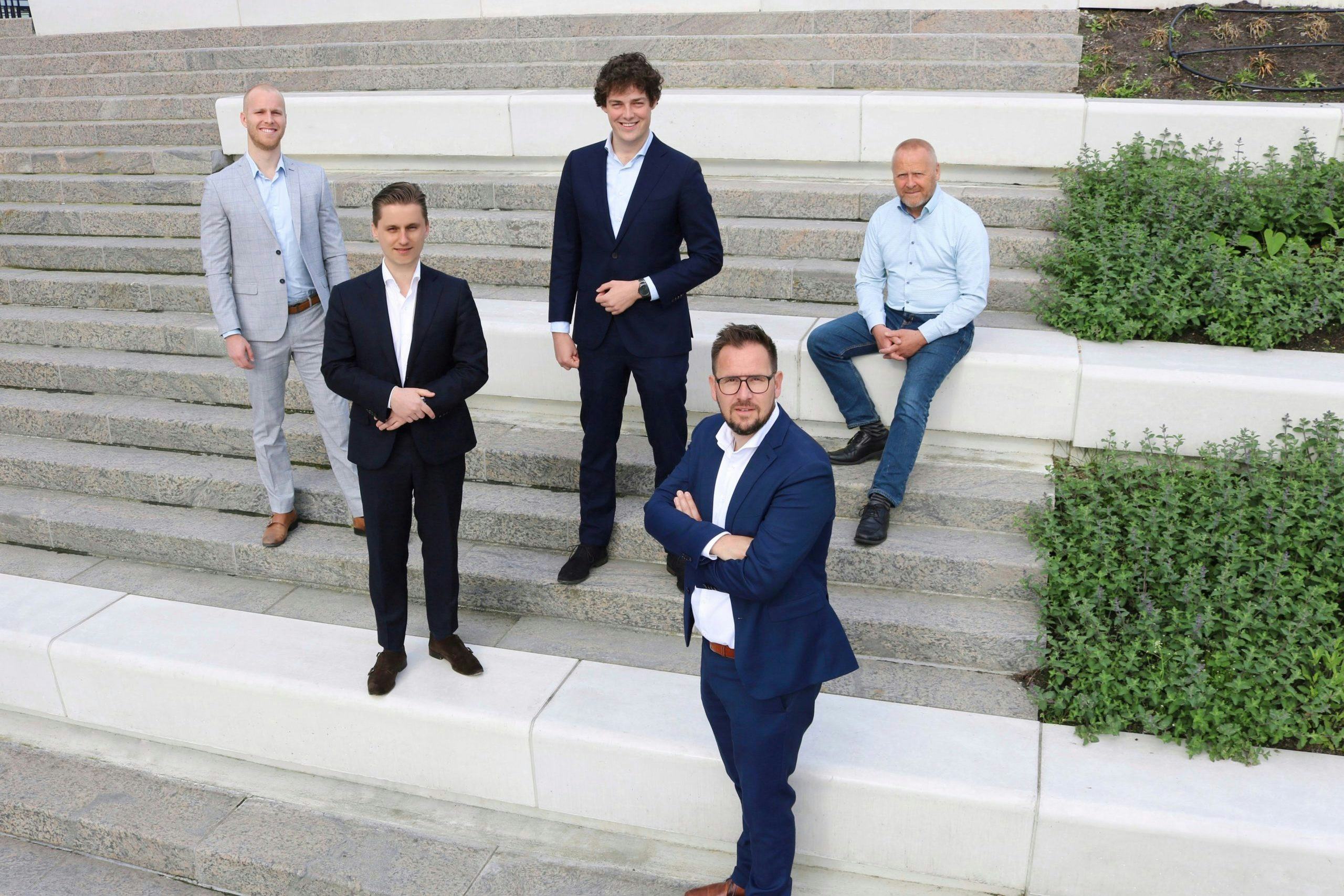 Team Projectontwikkeling. Vlnr Robert van Ballegoij, Thomas Boon, Corneel van der Wielen, Sander van der Werf, Bernard Sinnema