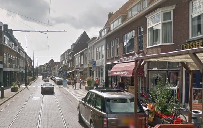 De Bergse Dorpsstraat in Rotterdam Hillegersberg. Foto: Google Maps