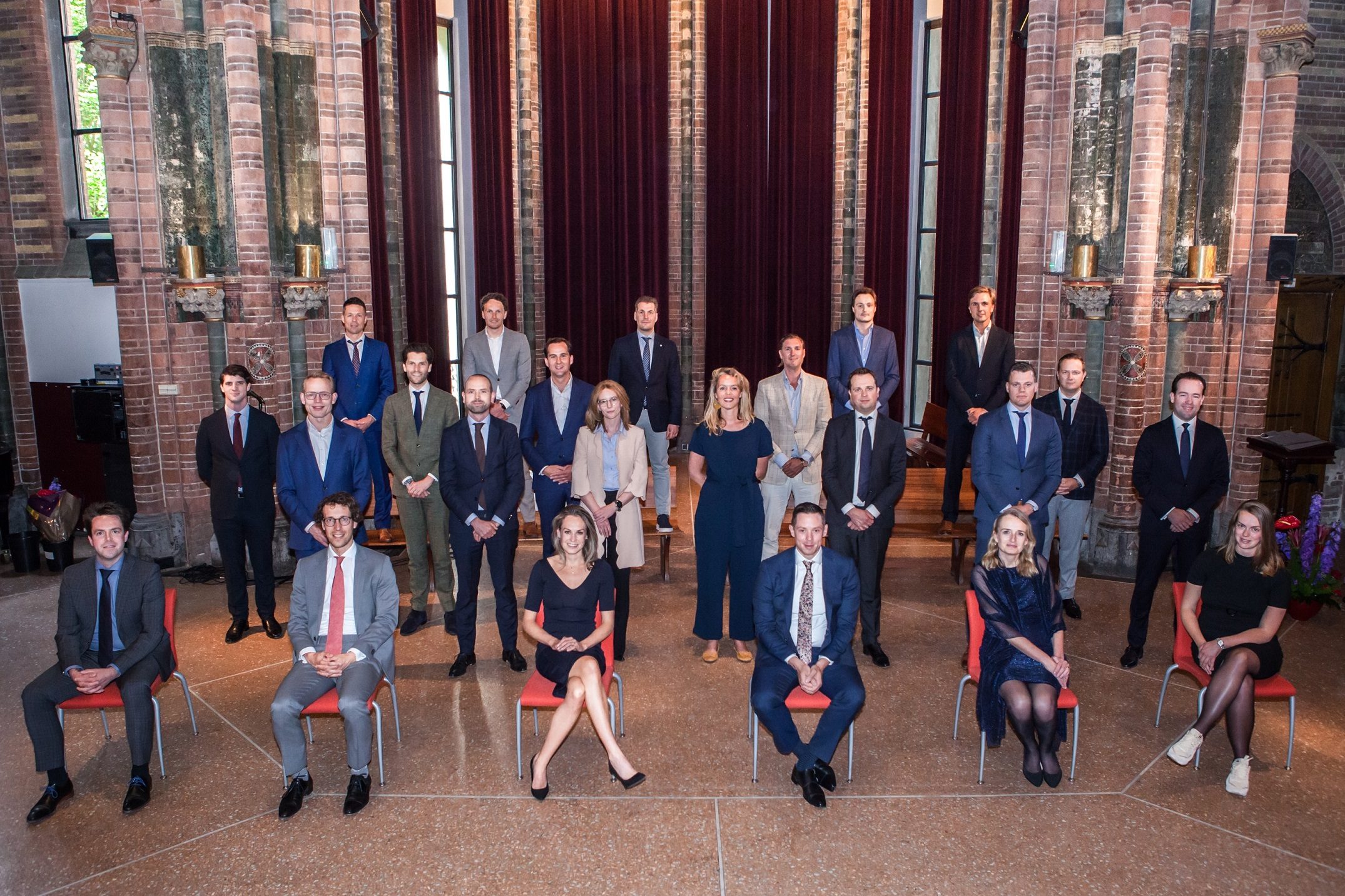 Achterste rij, van links naar rechts: Jaap ten Haaf, Edwin van der Hoeven, Ruud Weerts, Julian Charbon en Matthijs Zaadnoordijk. 
Derde rij: Bjørn Baaij, Tom van der Horst, Cees-Bart Spoelder, Daan Olie en Daniel Spiessens.
Tweede rij: Peter Klevering, Ralph van der Kooi, Luca van Silfhout, Maaike Schravesande, Maarten van Dooren, Giel Haarsma en Simon Becker.
Voorste rij: Ludo Swaanen, Reint Bolhuis, Noor de Voogd, Peter van Yren, Bonnie van Wijk-Westdorp en Claudia Giezenaar.