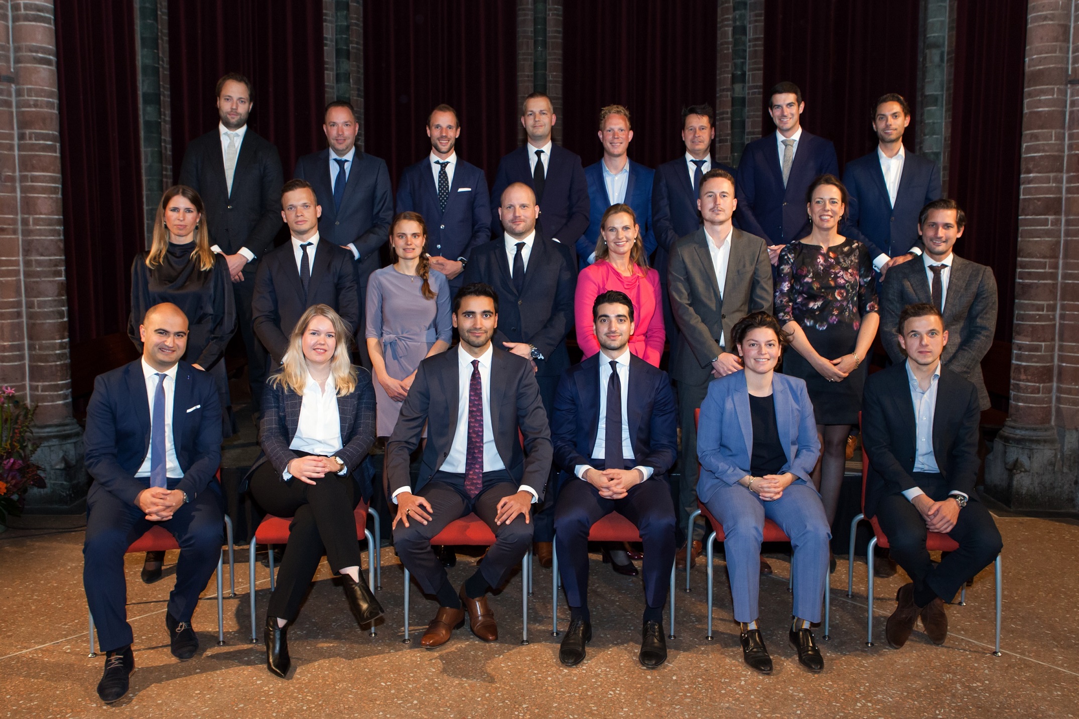 Bovenste rij: Bas van Lunteren, Erik Calis, Gerben Sinke, Robert Siersma, Willem Apperloo, Patrick Burger, Jelle de Wilde, Michel Bakker
Middelste rij: Anne Kramer, Bart Konings, Céline Scheinck, Marten Delissen, Cindy Kremer, Thomas van den Dries, Baukje de Jong, Arné van Haver
Voorste rij: Mohib Abrari, Marian Mellema, Chander Jagernath, Habin Kocer, Ileen van der Sluis, Guus Wolters