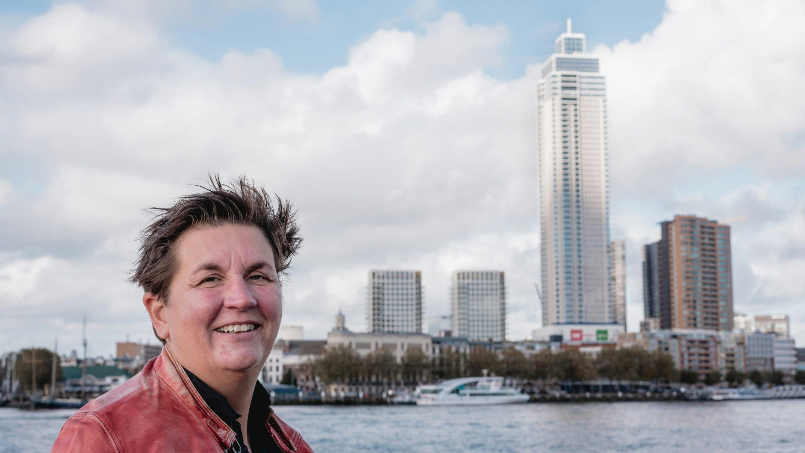 De Zalmhaven in Rotterdam omvat een toren van 215 meter, geflankeerd door twee gebouwen van 70 meter hoog. Foto: Jannike Huisman