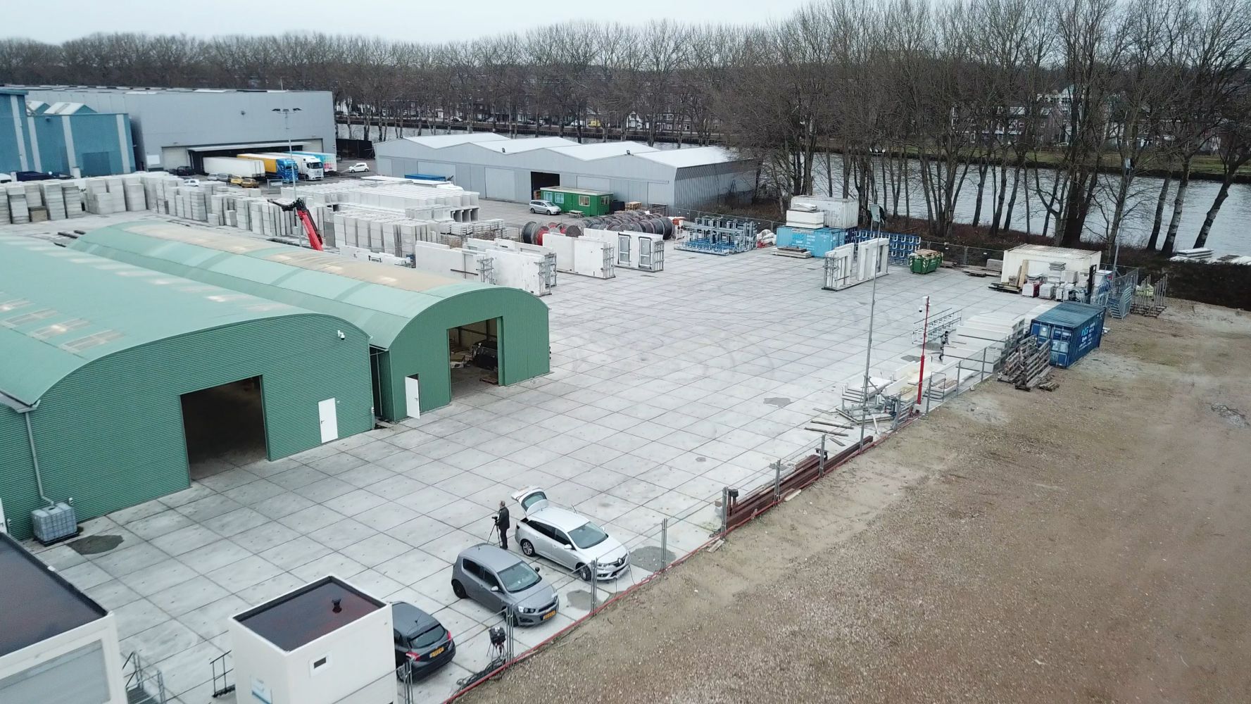 De succesvolle multi-user bouwhub van VolkerWessels in Utrecht. Ook onder white label heeft de bouwer een vestiging op het terrein van Amsterdam Logistic Cityhub geopend. Binnenkort volgt Eindhoven. 