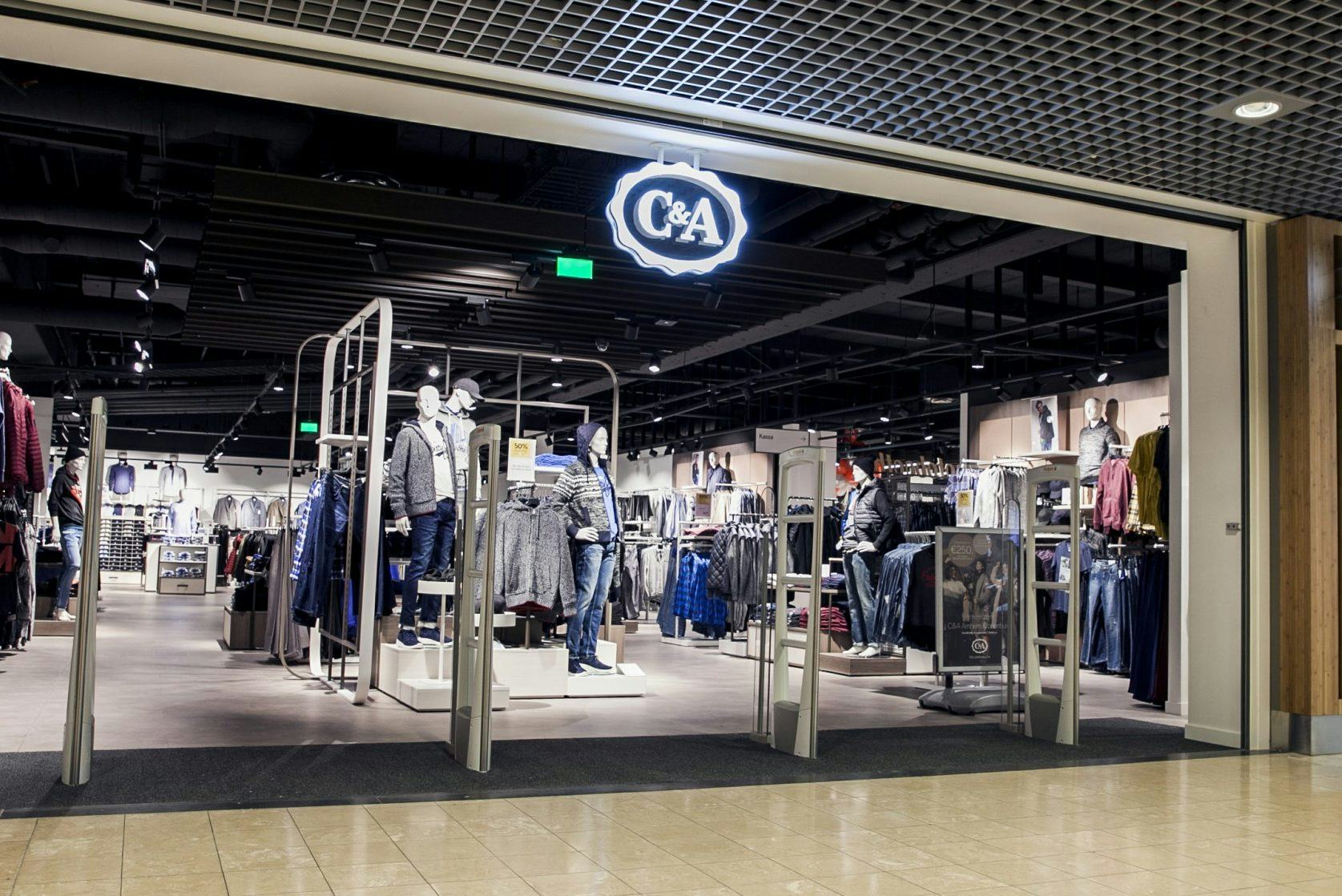 Belofte Leeg de prullenbak luchthaven Zeven vragen over krimp van modeketen C&A