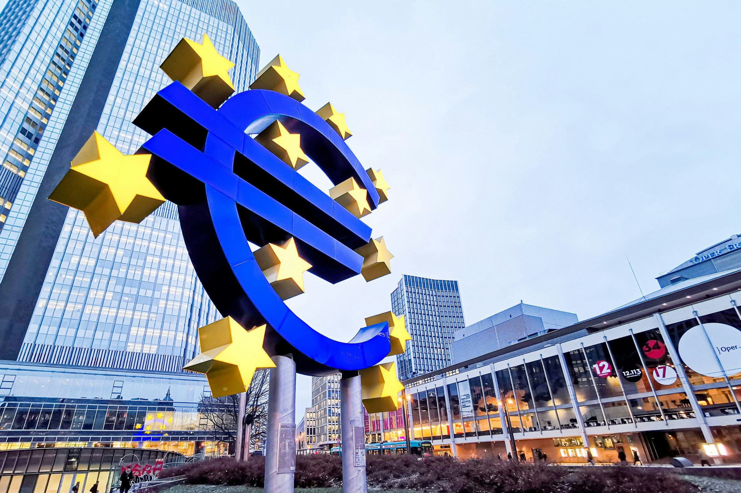 ECB waarschuwt voor uitbundigheid op markten nu economie herstelt