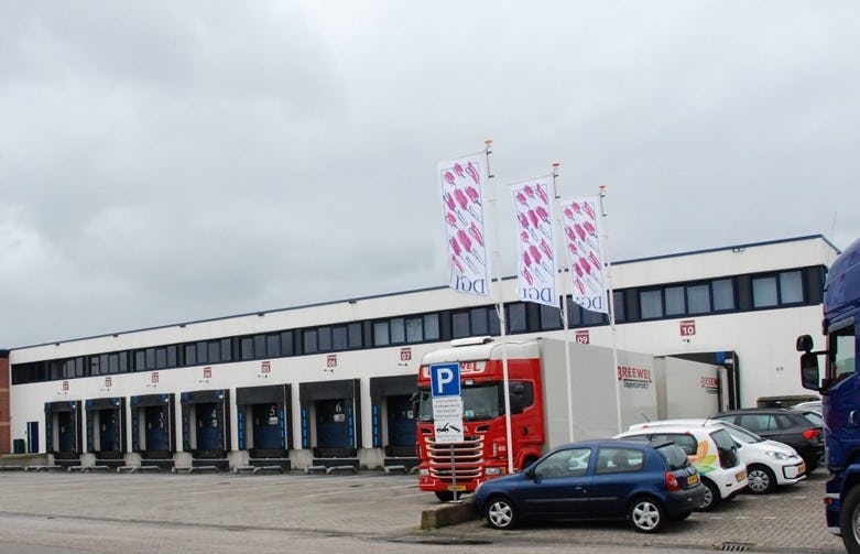 Een distributiecentrum van Cabot op bedrijventerrein Floraholland-Zuid in Uithoorn.
