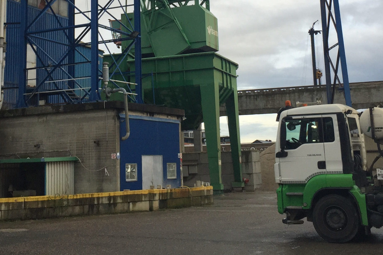 De Betoncentrale stopt de productie op de Binckhorst met ingang van 31 december.