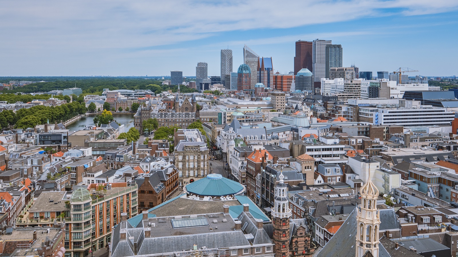 Woningen in het centrum van Den Haag zijn volgens Hart voor Den Haag/Groep de Mos alleen bedoeld voor 'de echte Hagenaren'.