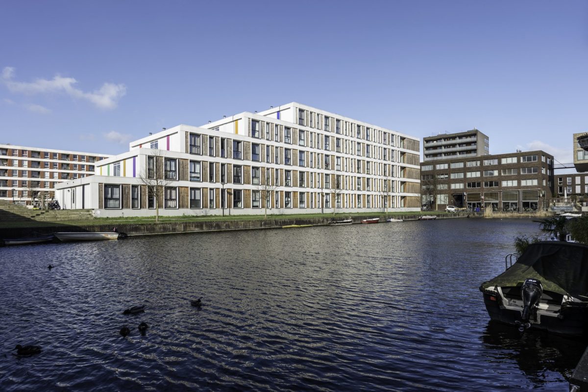 Tijdelijke woningen van De Alliantie in Amsterdam