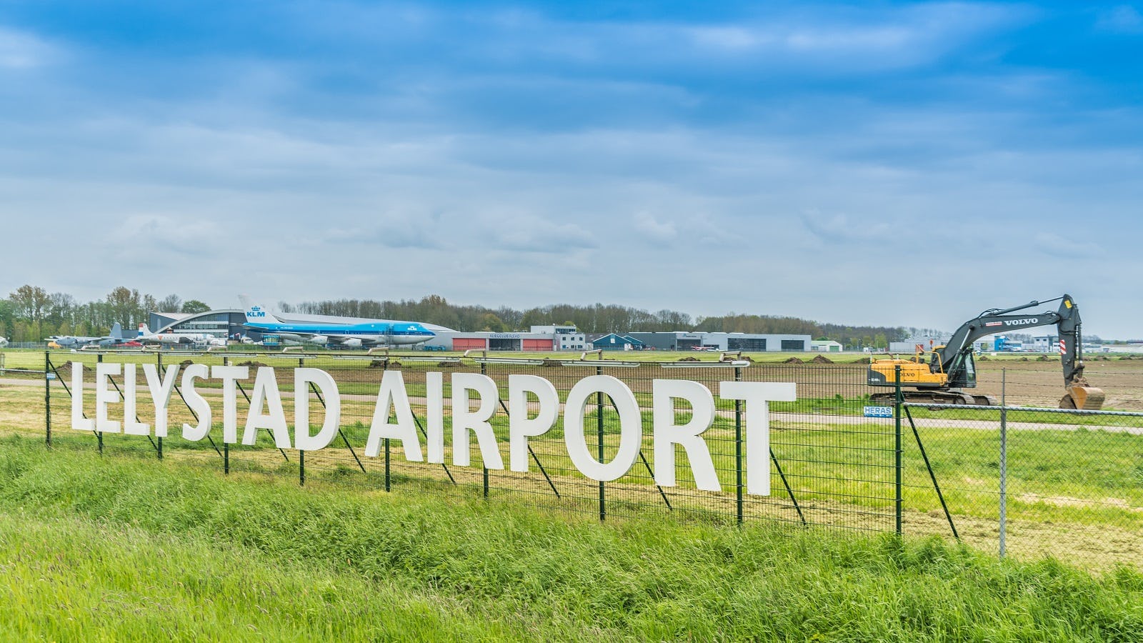 Minister keurt stikstofberekening Lelystad Airport en Schiphol af