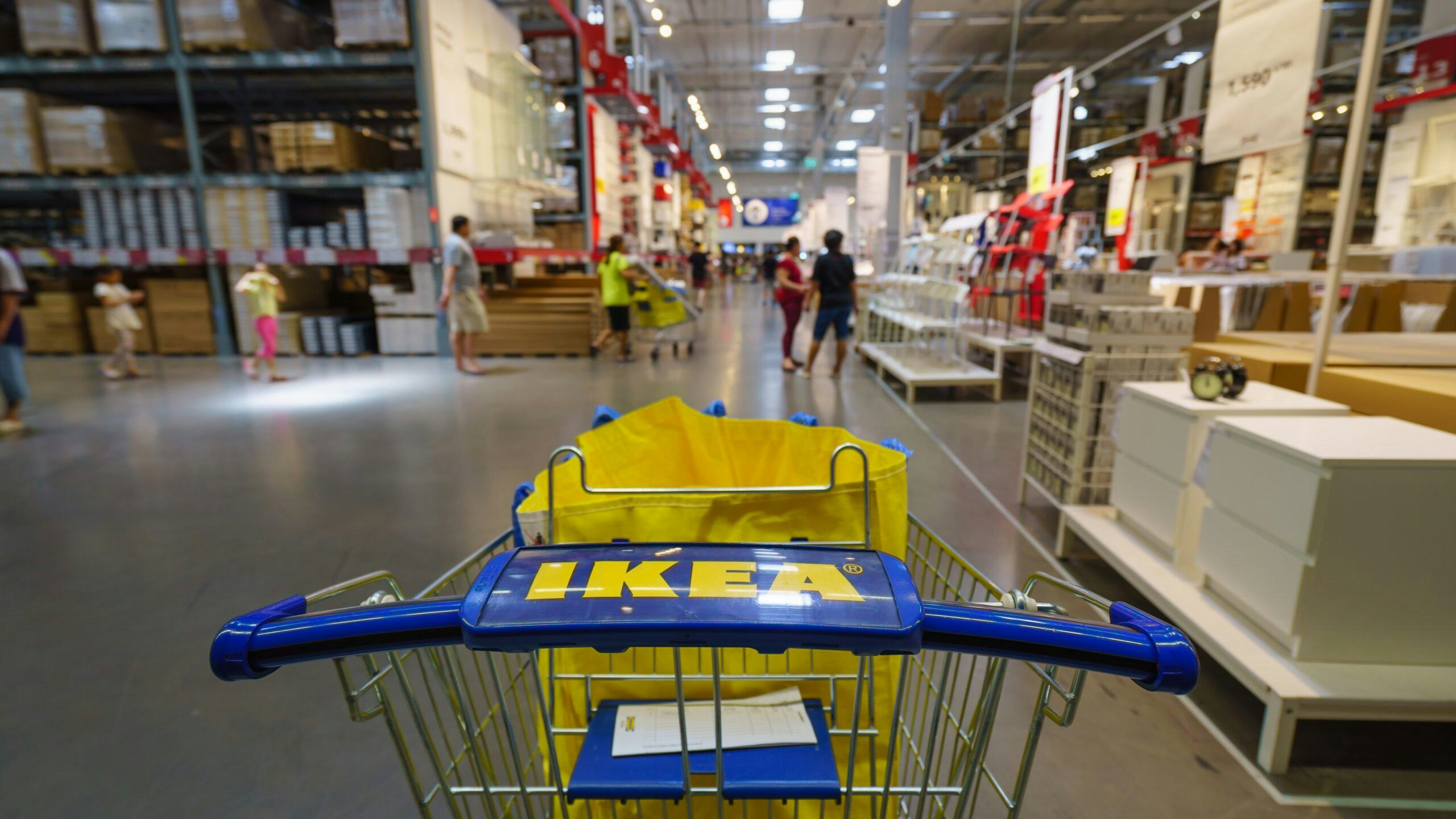 Ikea gaat eigen winkels gebruiken als distributiecentra
