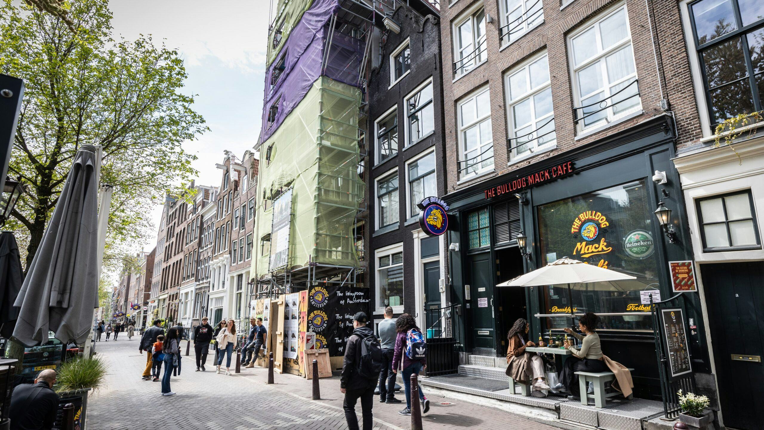 Oudezijds Voorburgwal 134 Amsterdam. Foto: Diederik van der Laan / Dutch Photo Agency