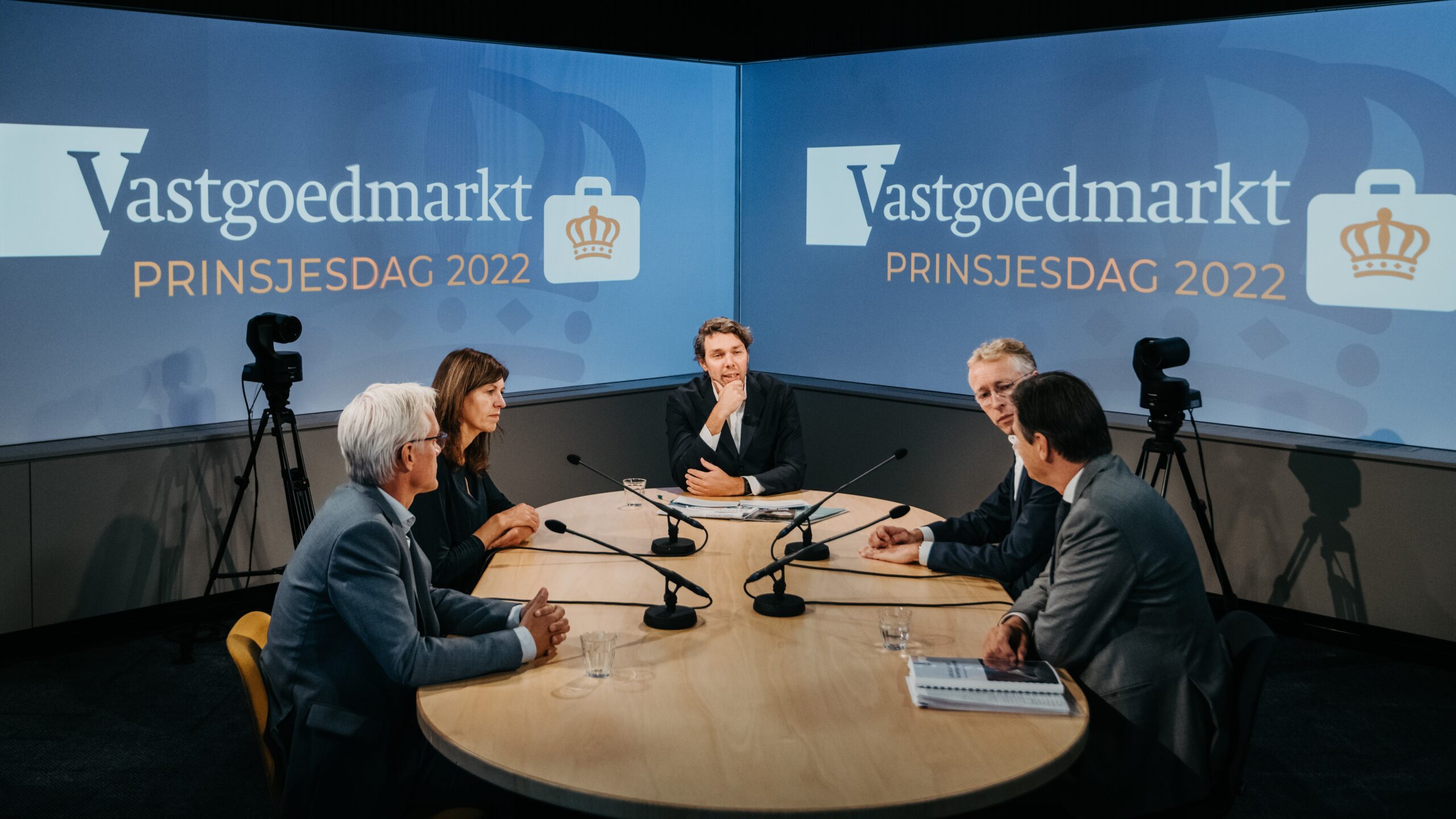 v.l.n.r. Kaj Deana, Marja Appelman, debatleider Servaas van der Laan, Harm Janssen, Bartjan Zoetmulder. Foto: Annick Elzenga