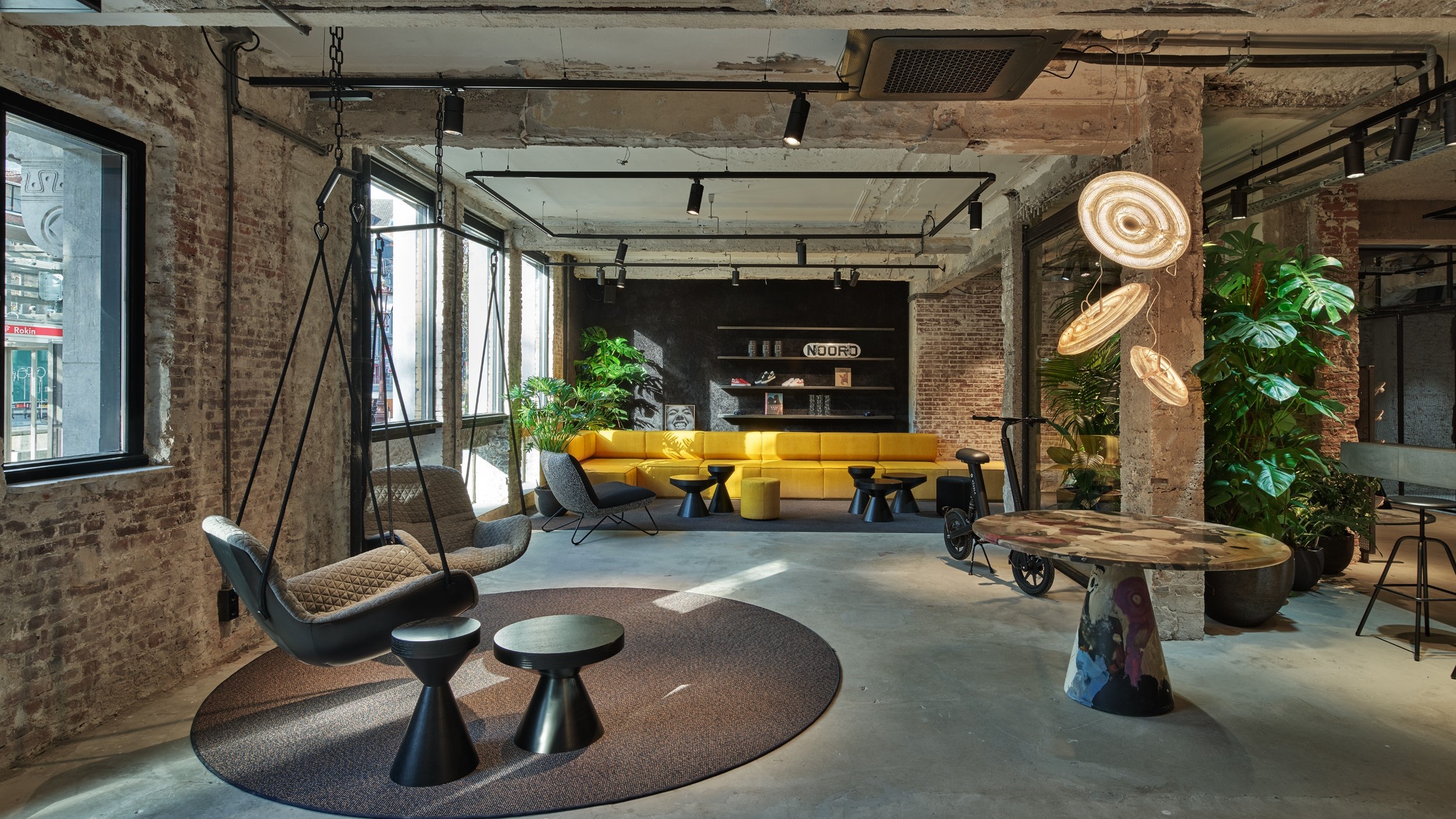 Lynk & co-club aan Rokin 75 in Amsterdam