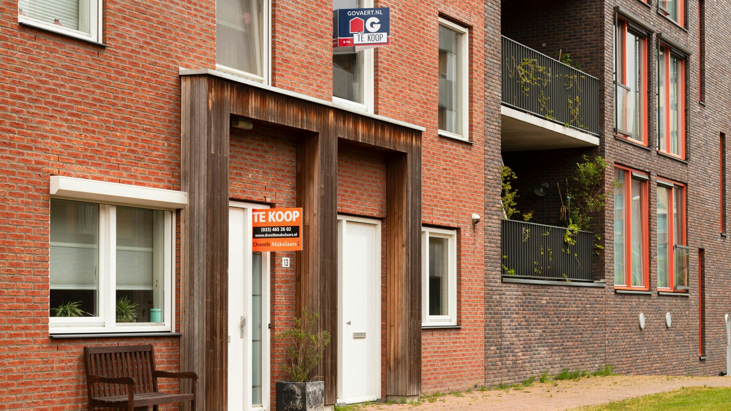 Huizenprijzen in Nederland en Duitsland krijgen hardste klappen