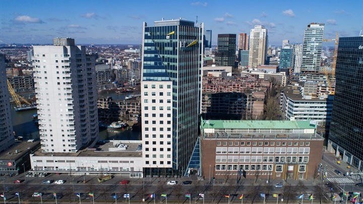 Logistiek dienstverleners huren kantoorruimte in Rotterdams RIV