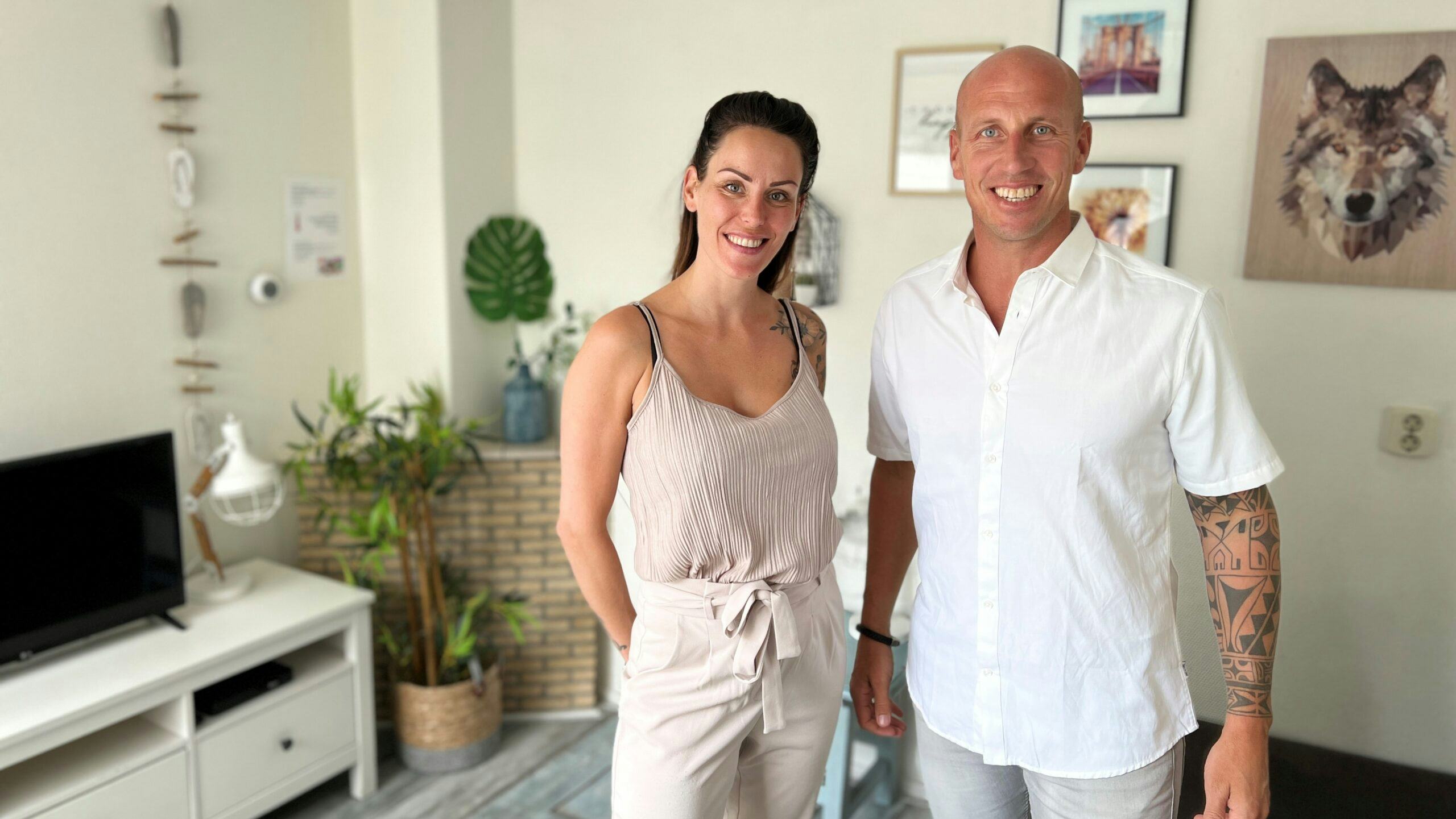 Priscilla Jansma en Nik Koppedraaijer organiseren sinds een jaar of drie webinars over de aankoop van vakantiehuizen in onder meer Spanje, Oostenrijk en Hongarije.  