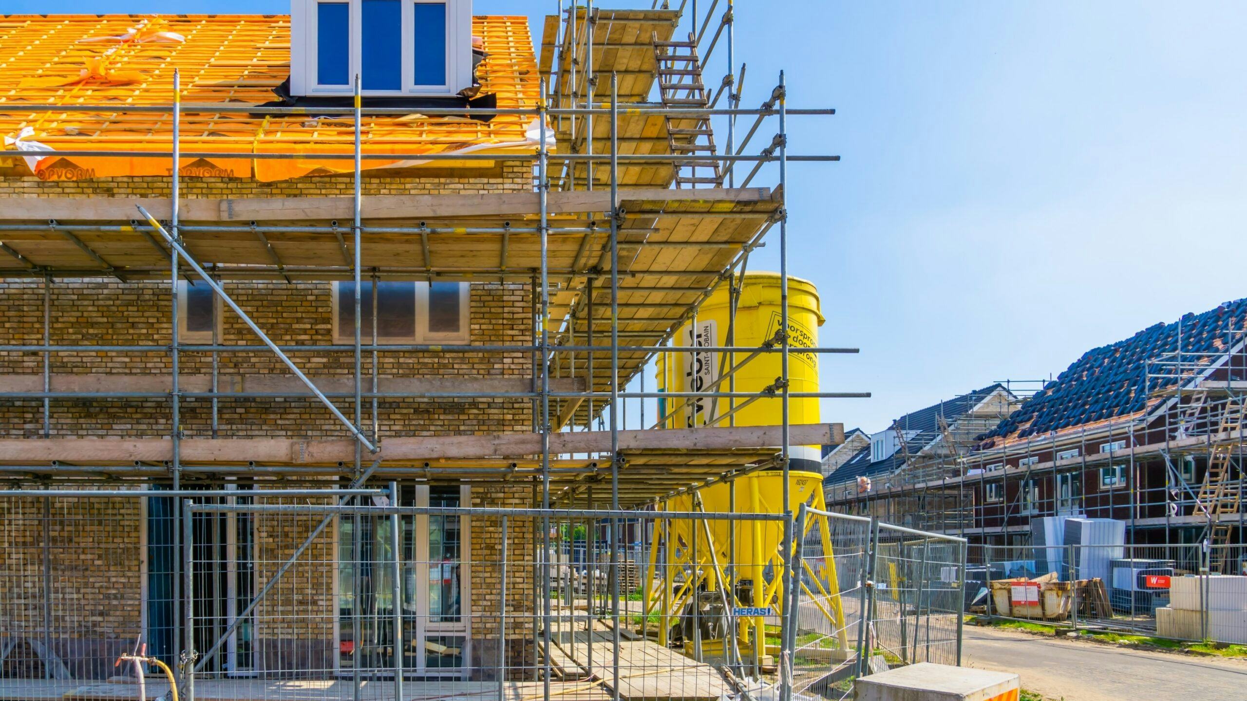 Snellere woningbouw? 'Kom met bouwgarantie, realistische plannen en 7,2 miljard'