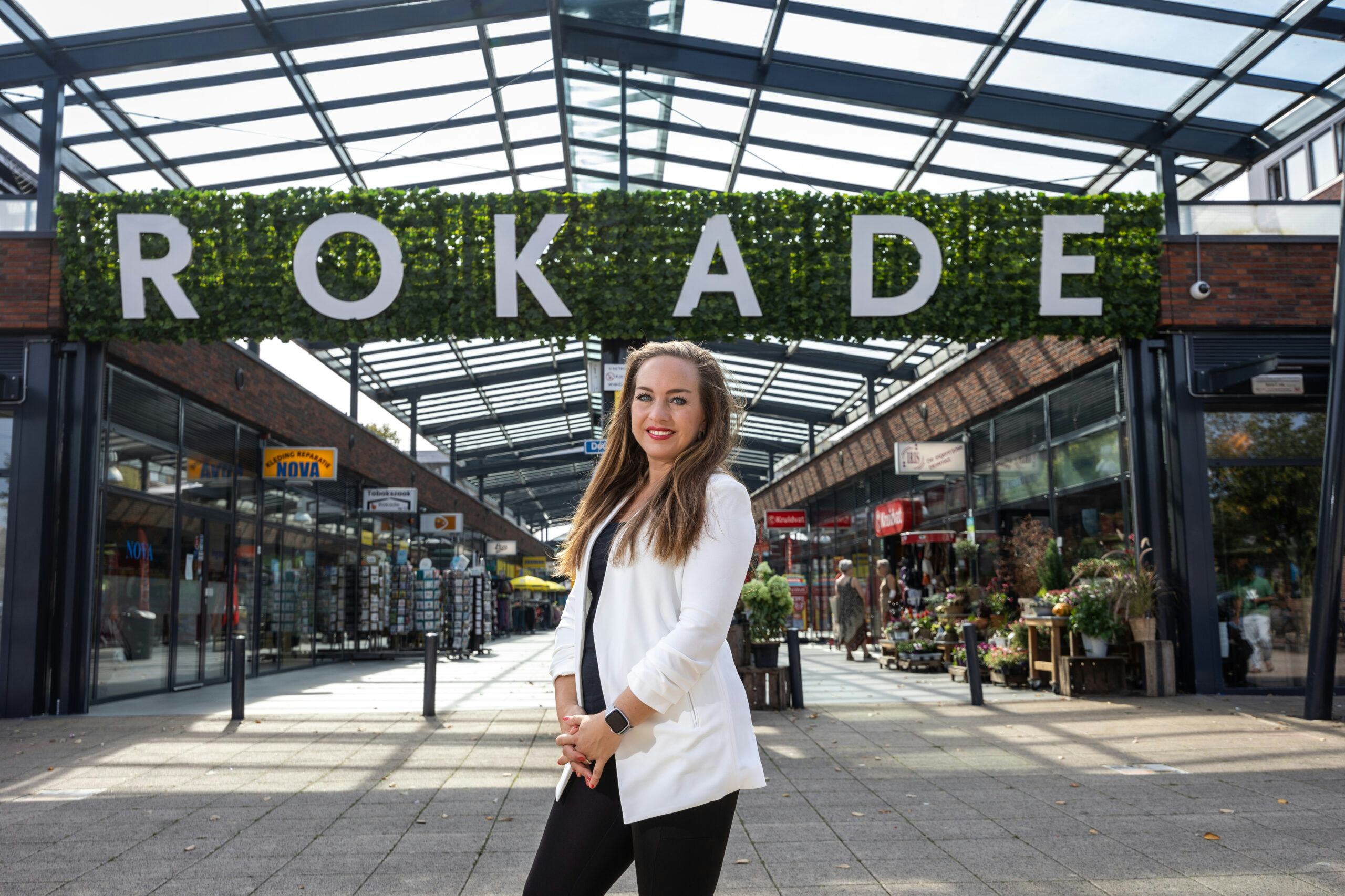 Ellen Tak van Altera bij winkelcentrum Rokade in Utrecht. Fotografie: Diederik van der Laan / Dutch Photo Agency. 