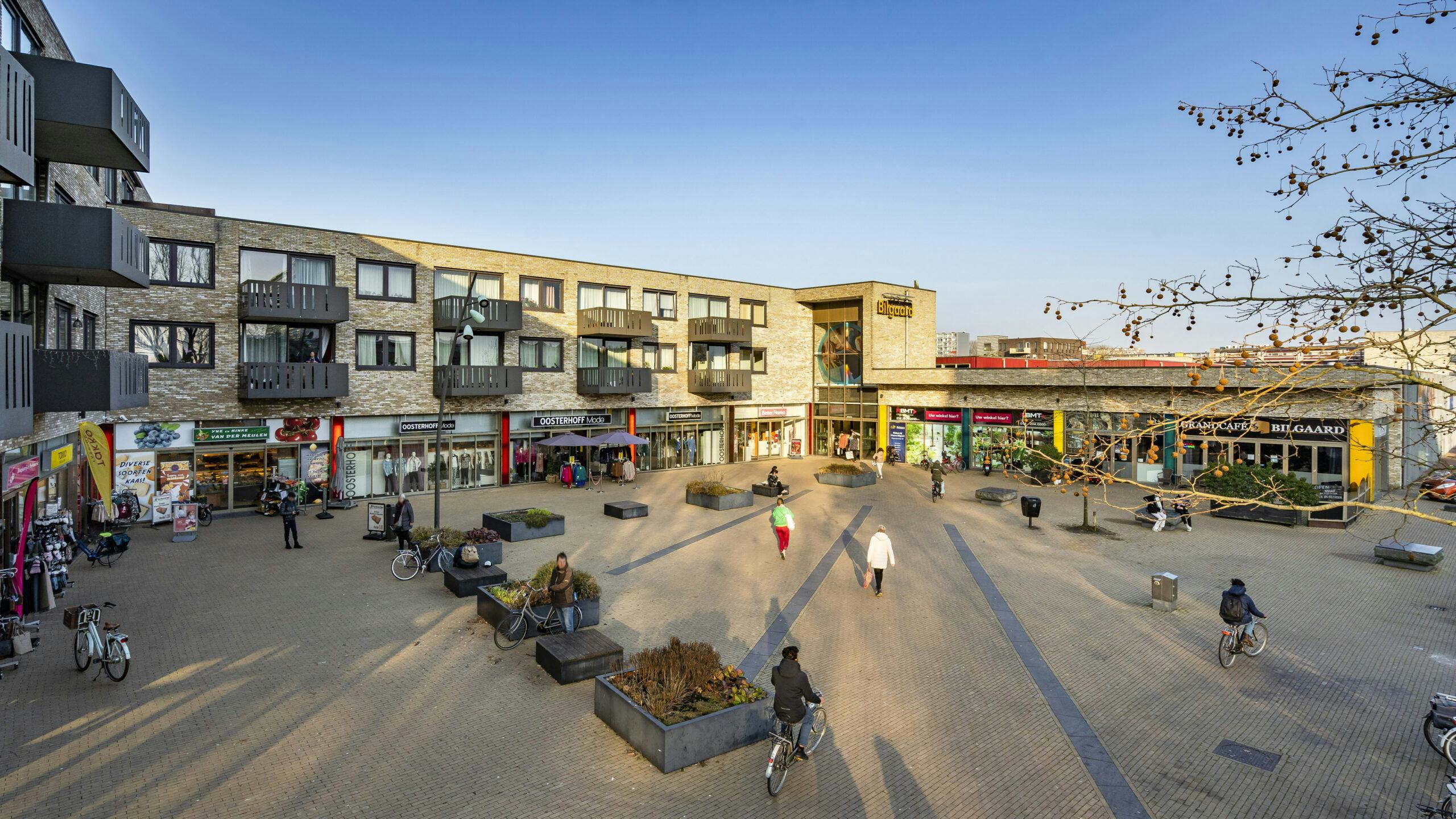 Yor Berkhout van CRMD Vastgoed kocht recent voor beleggingsfonds Meerdervoort voor 9,6 miljoen euro een deel van winkelcentrum Bilgaard in Leeuwarden. ‘Ik ben optimistisch over de winkelmarkt.’ 