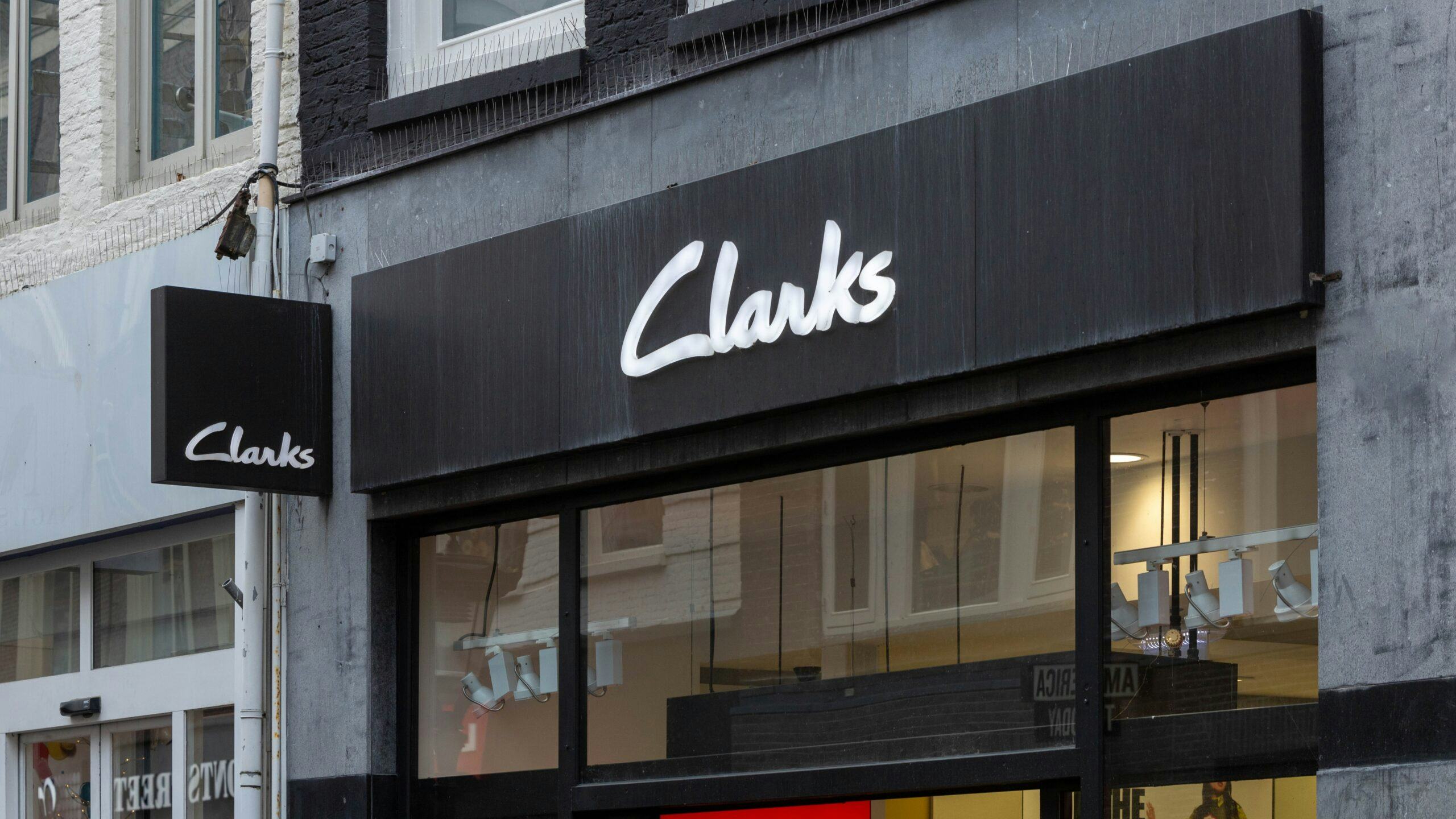 Nederlandse winkels van Brits schoenenmerk Clarks failliet