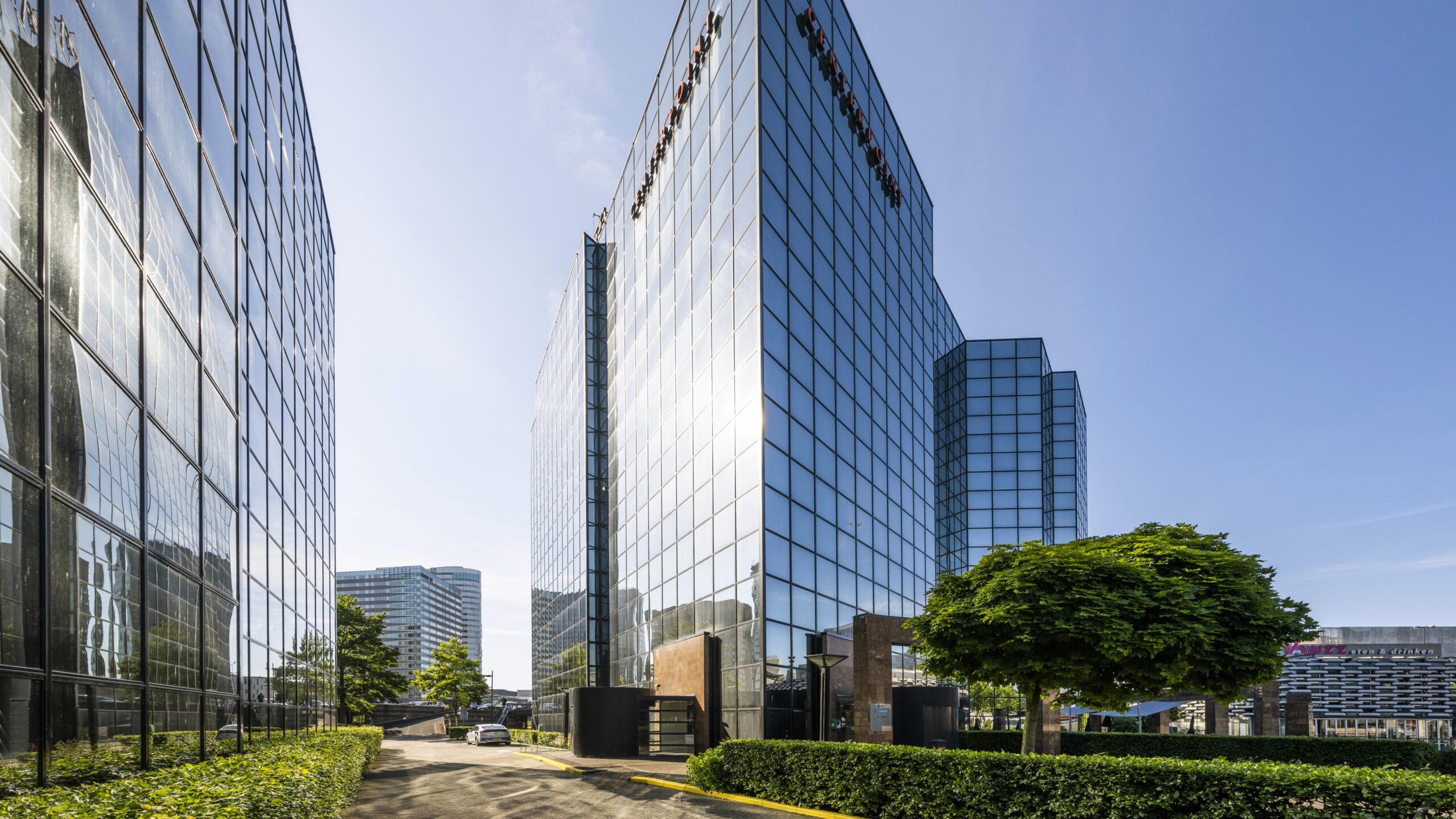 Centerpoint I, een van de kantoorgebouwen van NSI