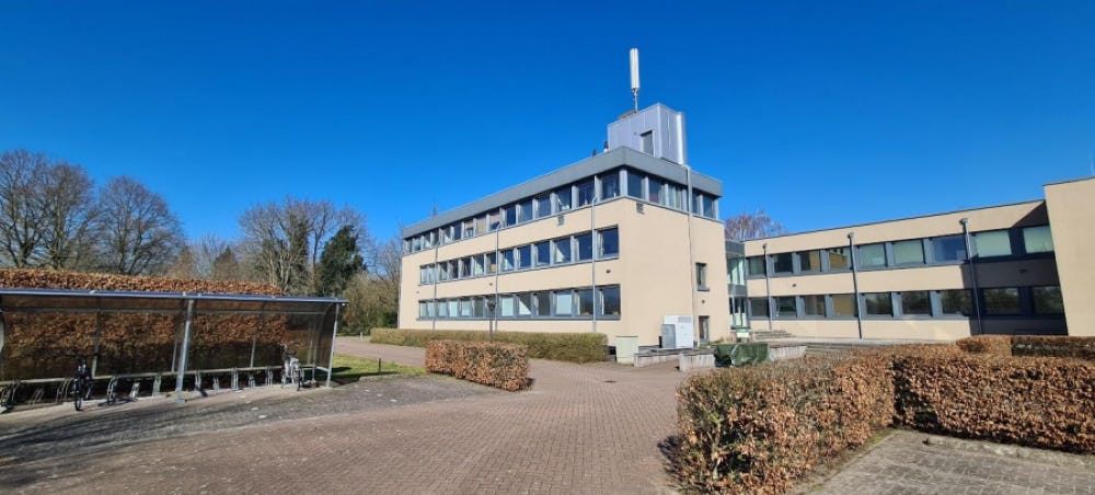 Gebouw aan de Hoofdstraat in Driebergen-Rijssenburg verhuurd aan particuliere school