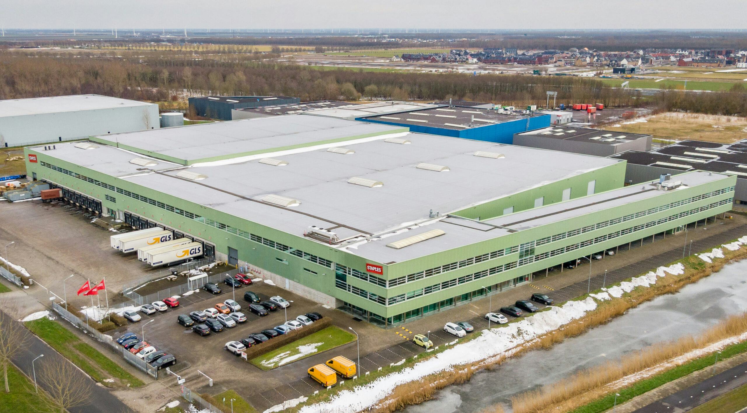 Crossbay acquireert nieuw distributiecentrum in Almere