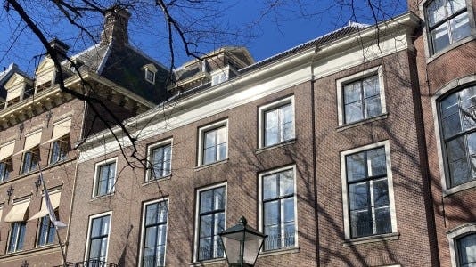Rijksvastgoedbedrijf huurt monumentaal pand in Den Haag