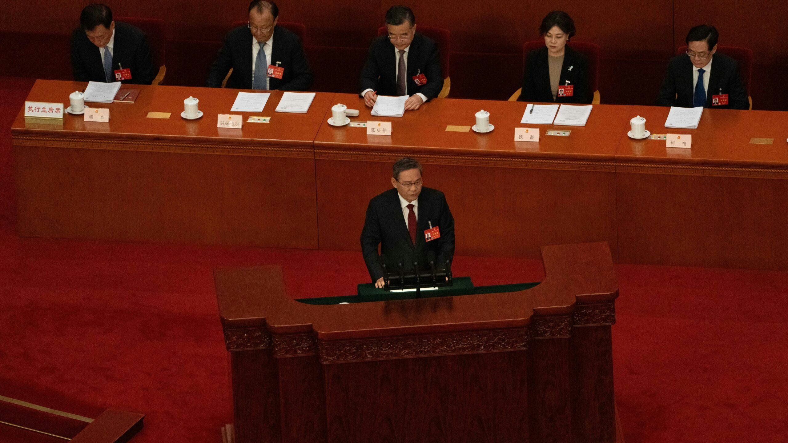 Premier Li Qiang. Hij spreekt zijn zorgen uit over de Chinese vastgoedmarkt. Foto: Shutterstock