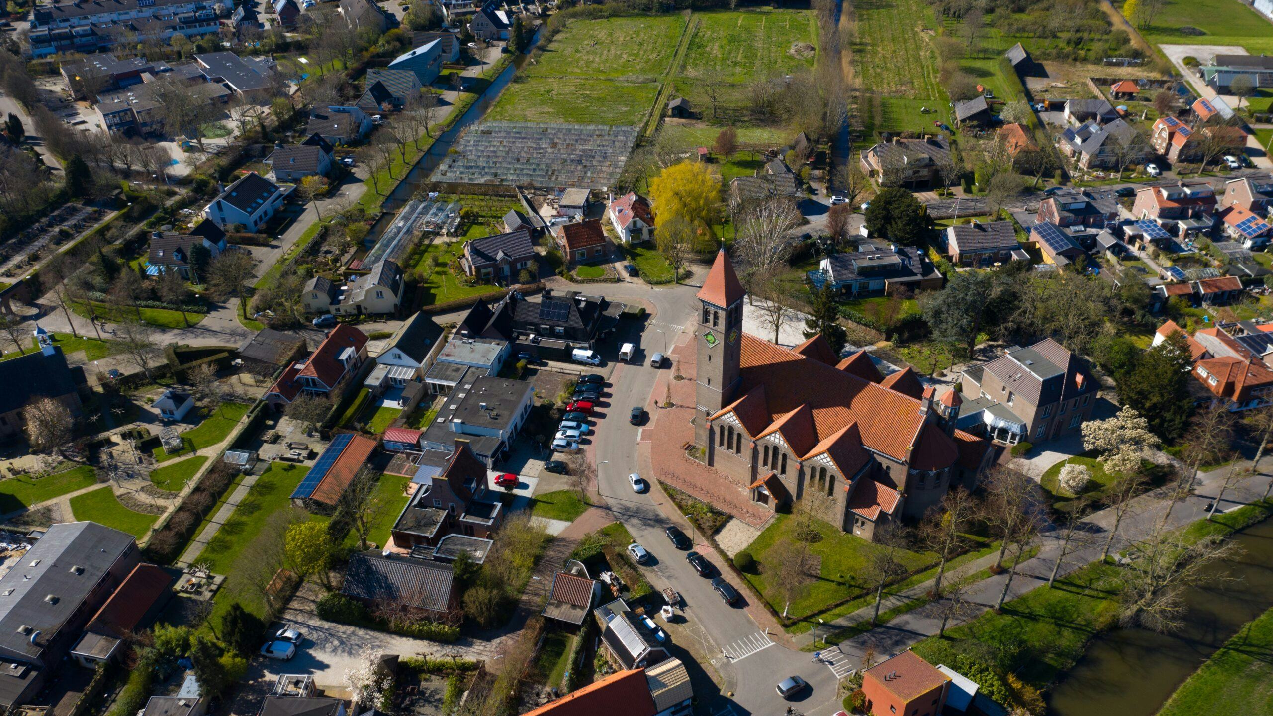 In het Utrechtse Harmelen wordt al jaren gesteggeld over de bouw van 96 woningen in het centrum van het dorp.