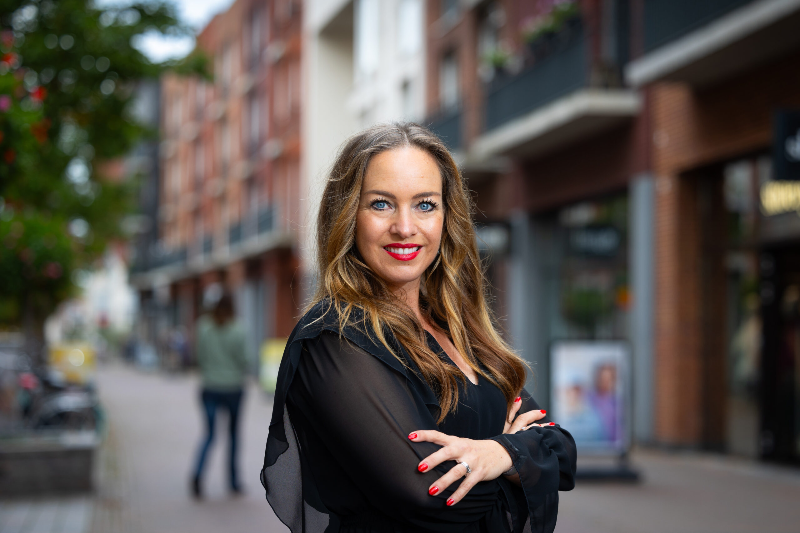 Ellen Tak op het Gouweplein te Waddinxveen. 