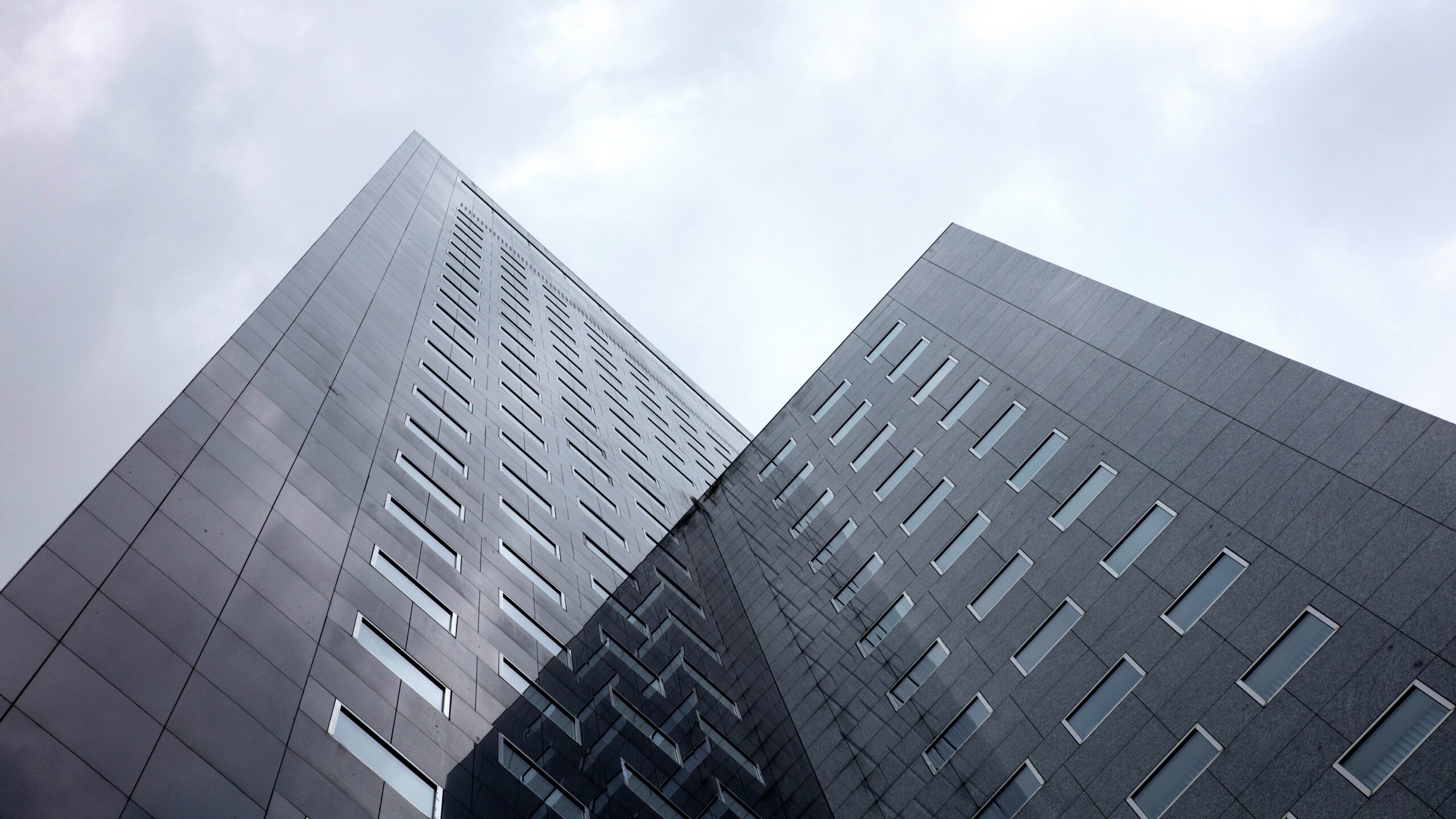 Het Achmea-kantoor in Leeuwarden. Foto: MyImages - Micha / Shutterstock