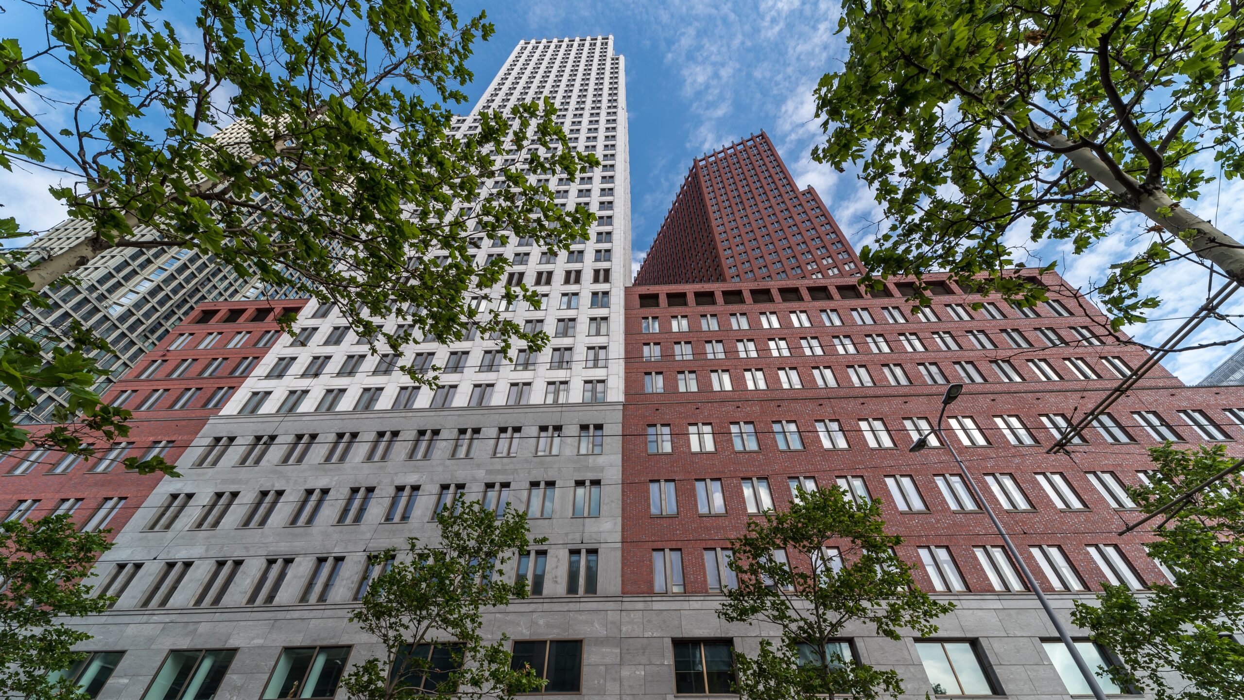 Op het ministerie van VRO is meer woningmarktkennis aanwezig dan in de coalitie of de Tweede Kamer, vermoedt Thijs Konijnendijk, researchhoofd bij Capital Value. Foto: Jolanda Aalbers / Shutterstock.com