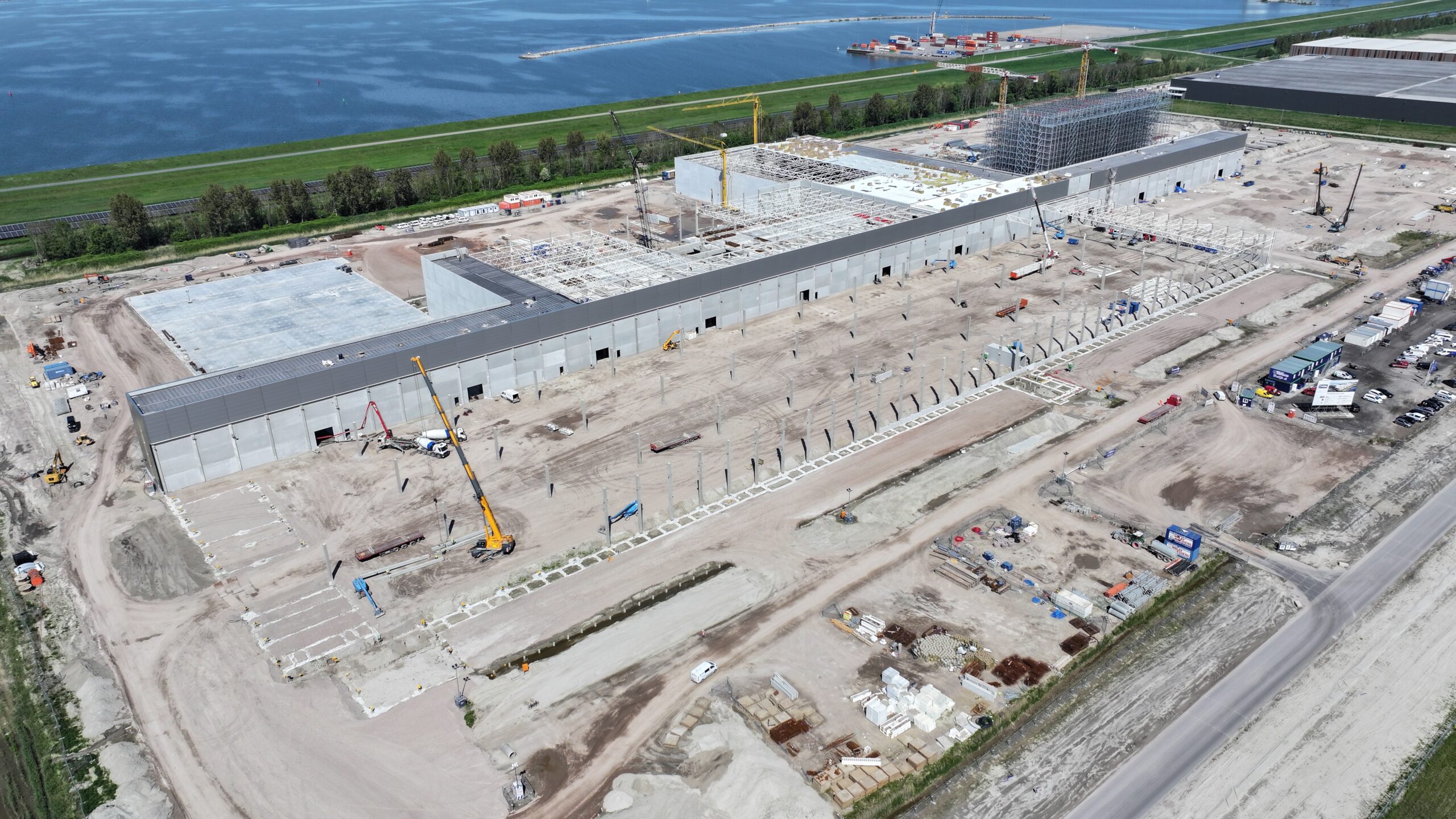 Interieurketen Jysk bouwt in Lelystad een hoogbouwmagazijn van 46 meter. Beeld: Jysk