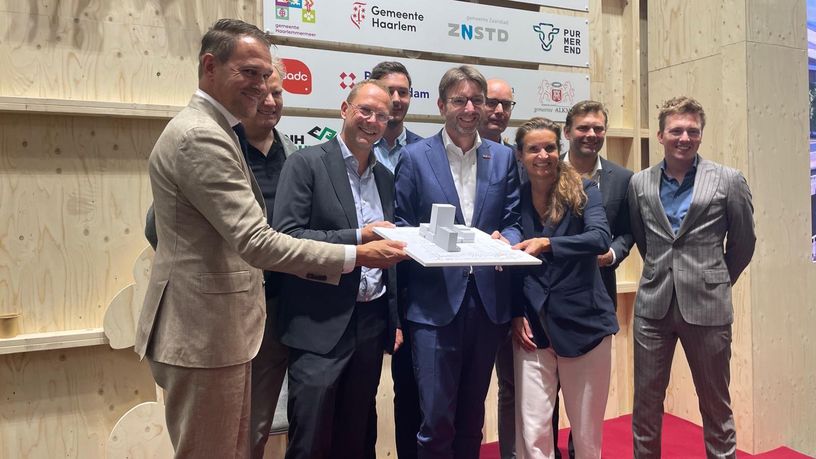 De ondertekening vond plaats tijdens de Provada.