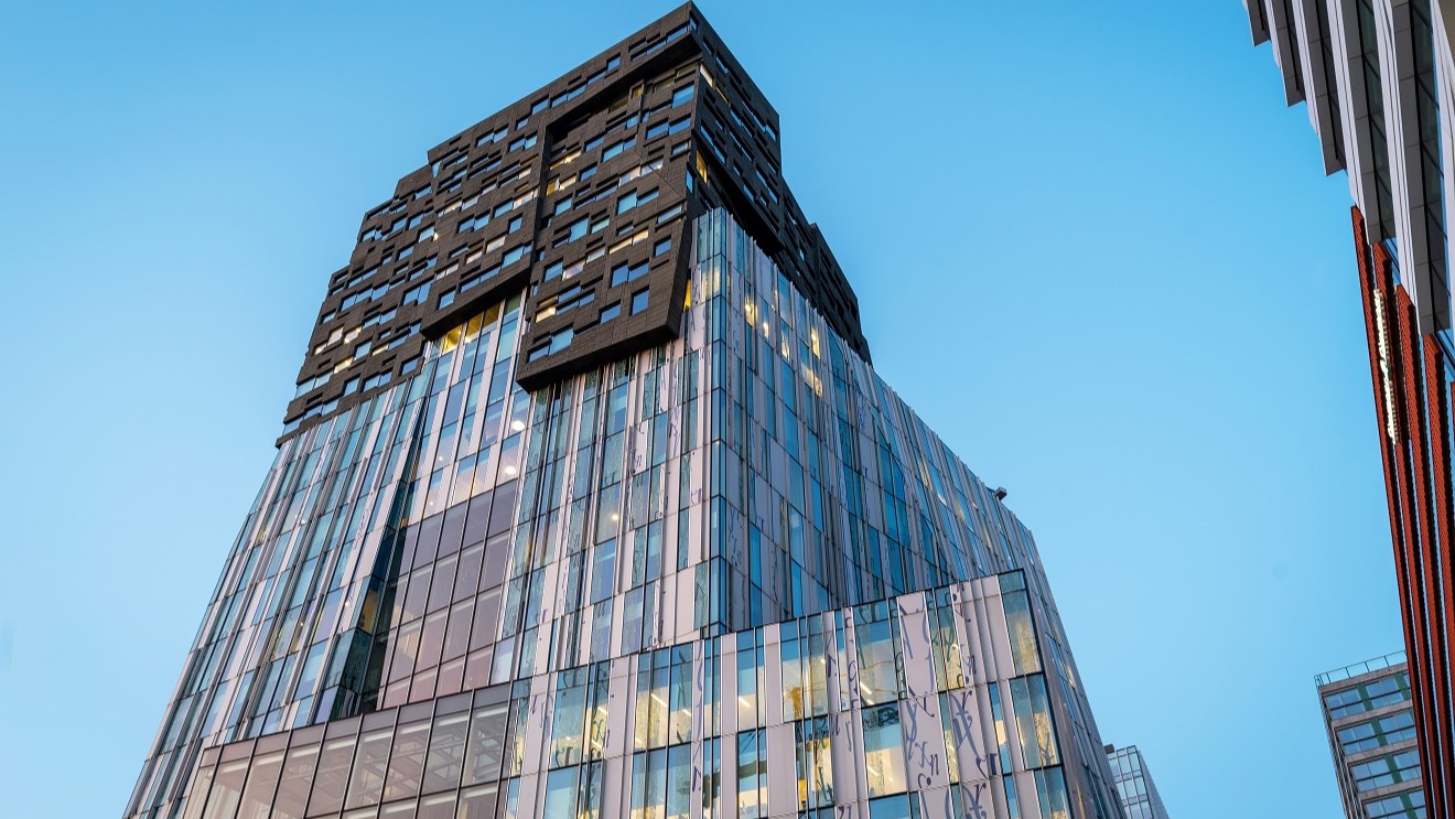 Foto: Exterieur van The Rock