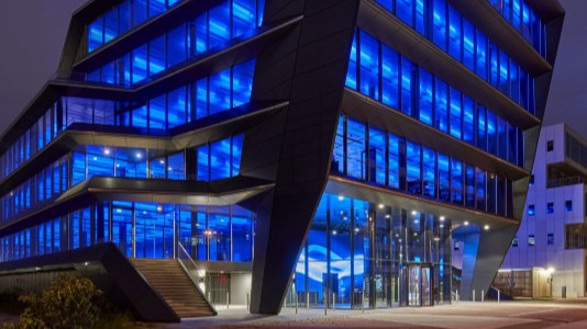 Foto: Kantoorgebouw Flow aan de Moermanskkade 600 te Amsterdam