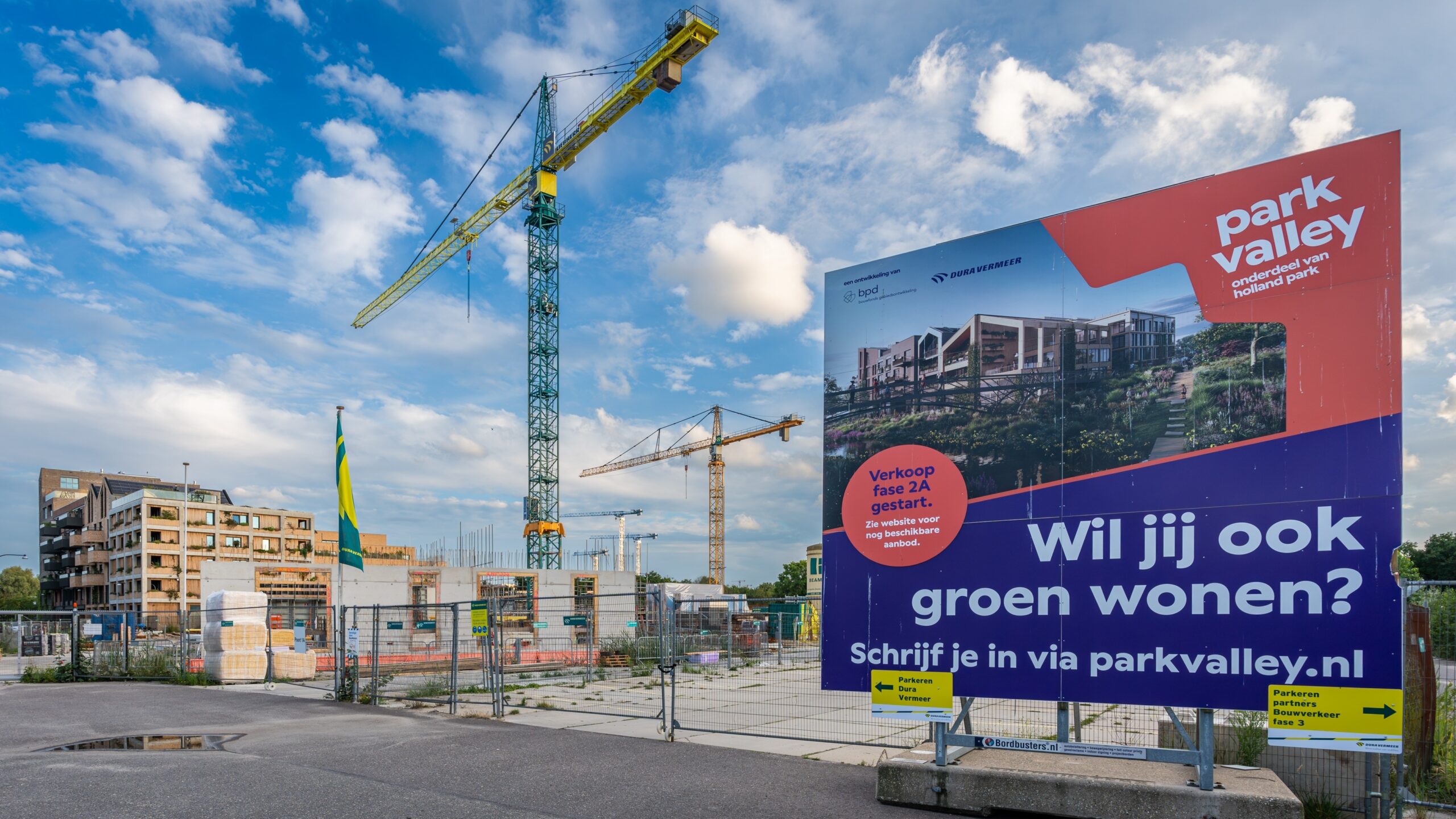 Een lagere hypotheekrenteaftrek verhoogt de druk op de huurmarkt en zet residuele grondwaarden mogelijk onder druk. Foto: Milos Ruzicka / Shutterstock.com