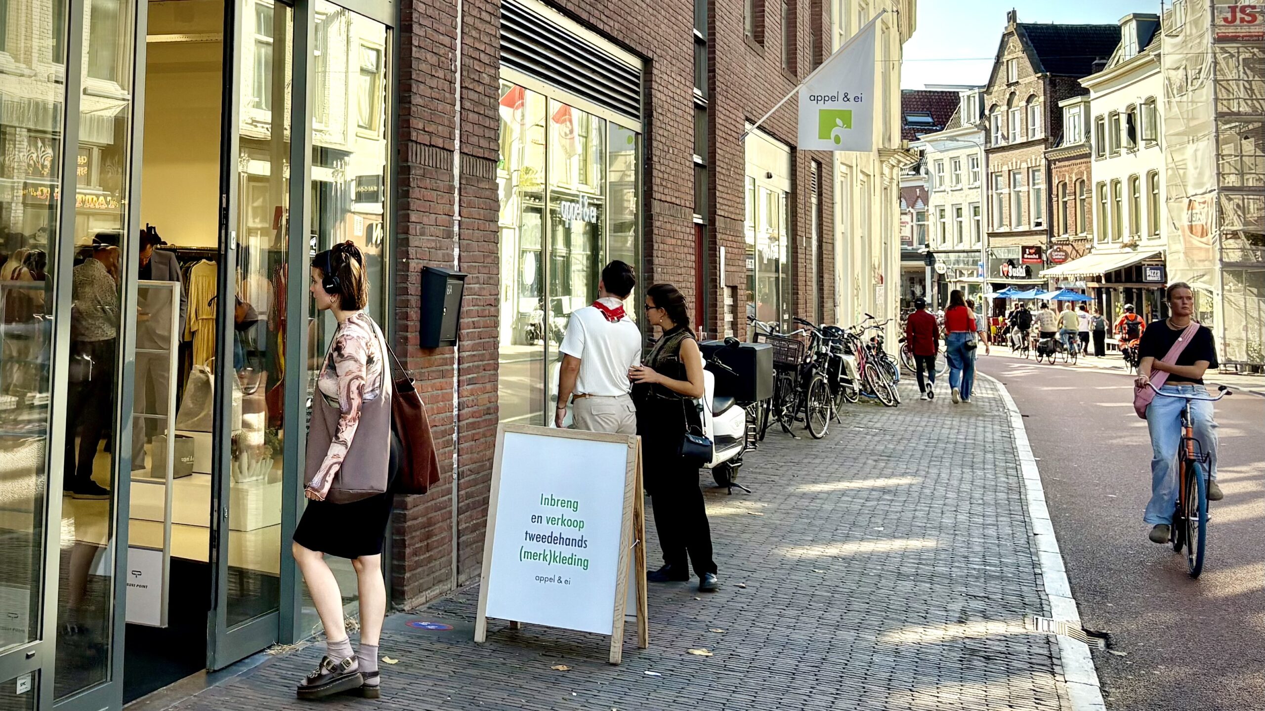 Tweedehandskledingwinkel Appel & Ei telt momenteel 22 vestigingen, zowel in hoofdwinkelstraten, als in de aanloopstraten ervan. Foto: Jacqueline Prummel