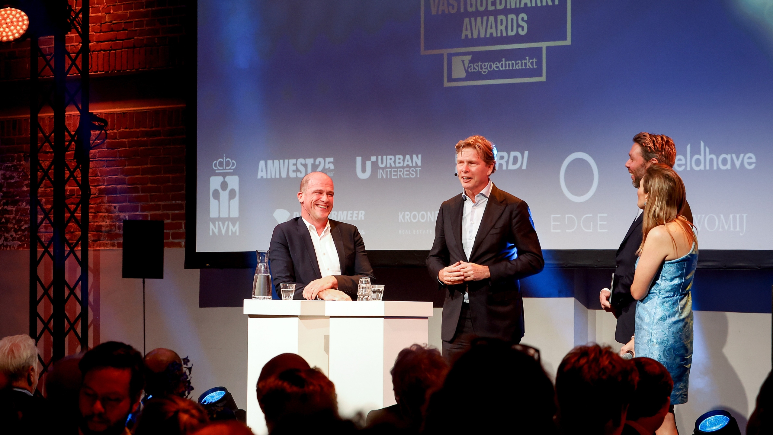 'De Green Deal was een unieke kans om het hele Europese bedrijfsleven op een hoger plan te brengen. Groen, maar ook dynamisch. Die kans heb je een beetje laten liggen', aldus Coen van Oostrom tegen Diederik Samsom. Foto's: Eyesmile Photography