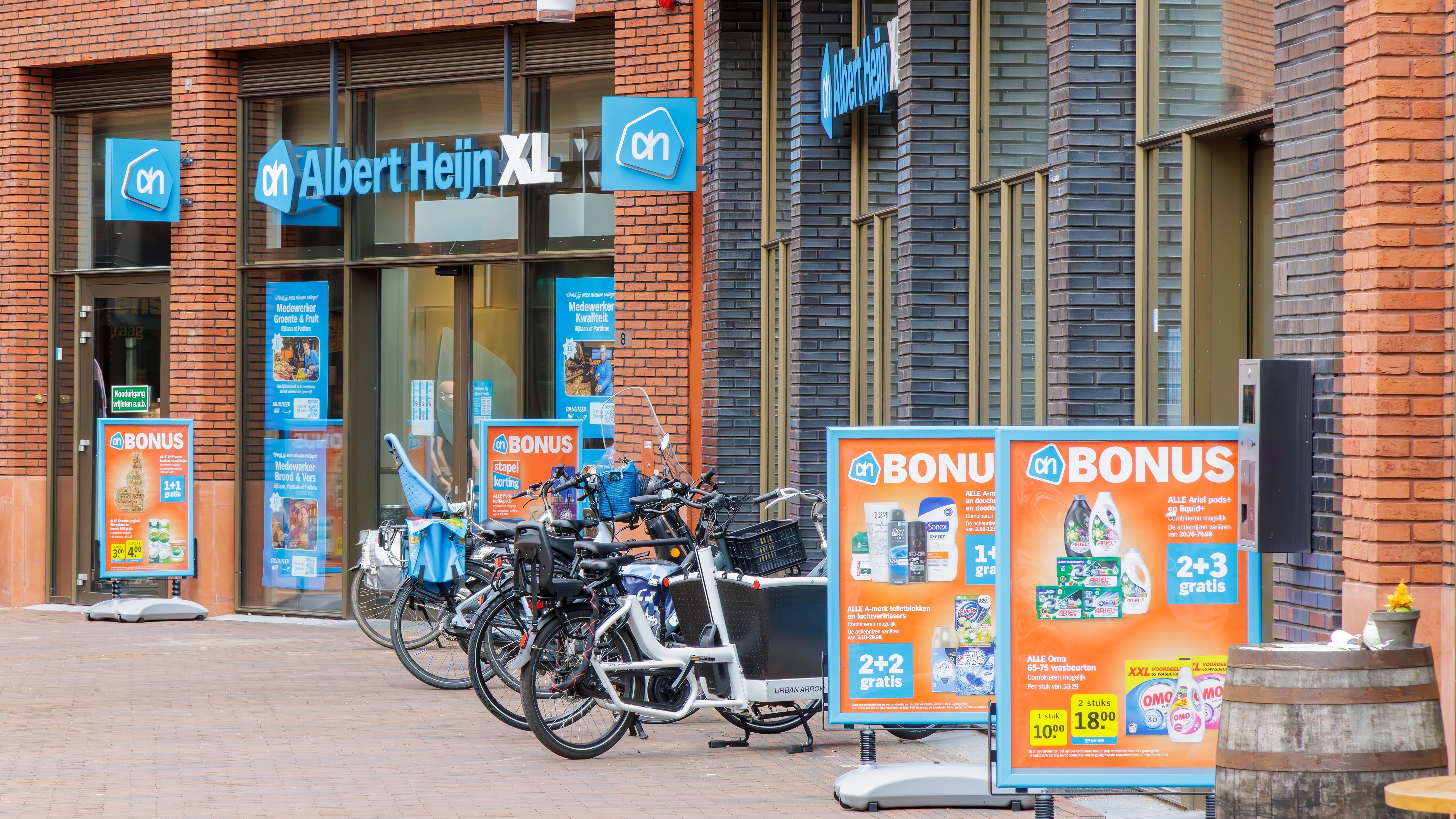 Albert Heijn blijft de grootste formule, zowel in aantal winkels, als in oppervlakte. Foto: Martin Bergsma / Shutterstock.com