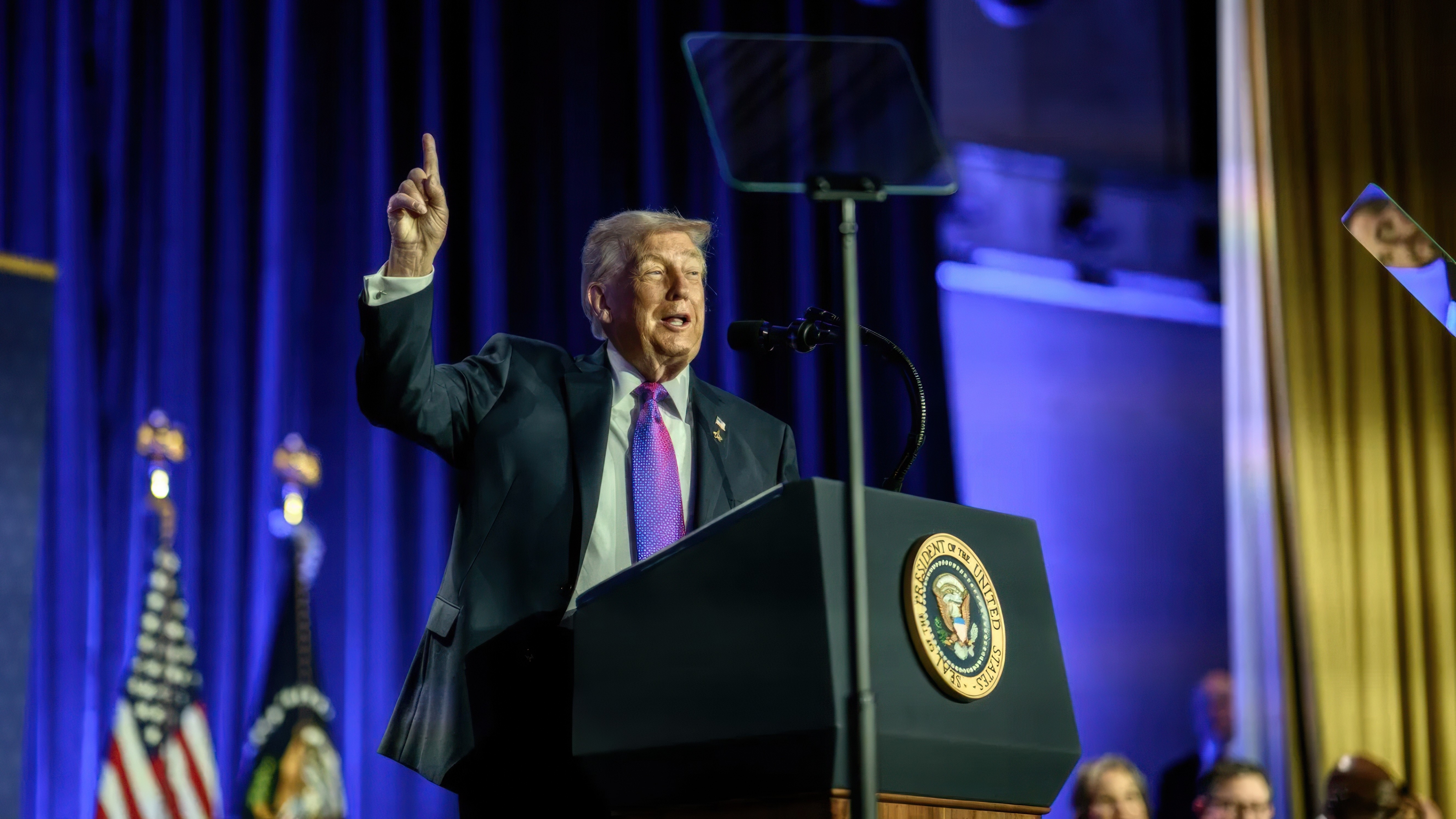 Het Amerikaanse Hooggerechtshof heeft zich nog niet uitgesproken over de ruim 130 miljard dollar aan geïnde heffingen. Beeld: Robert V Schwemmer / Shutterstock